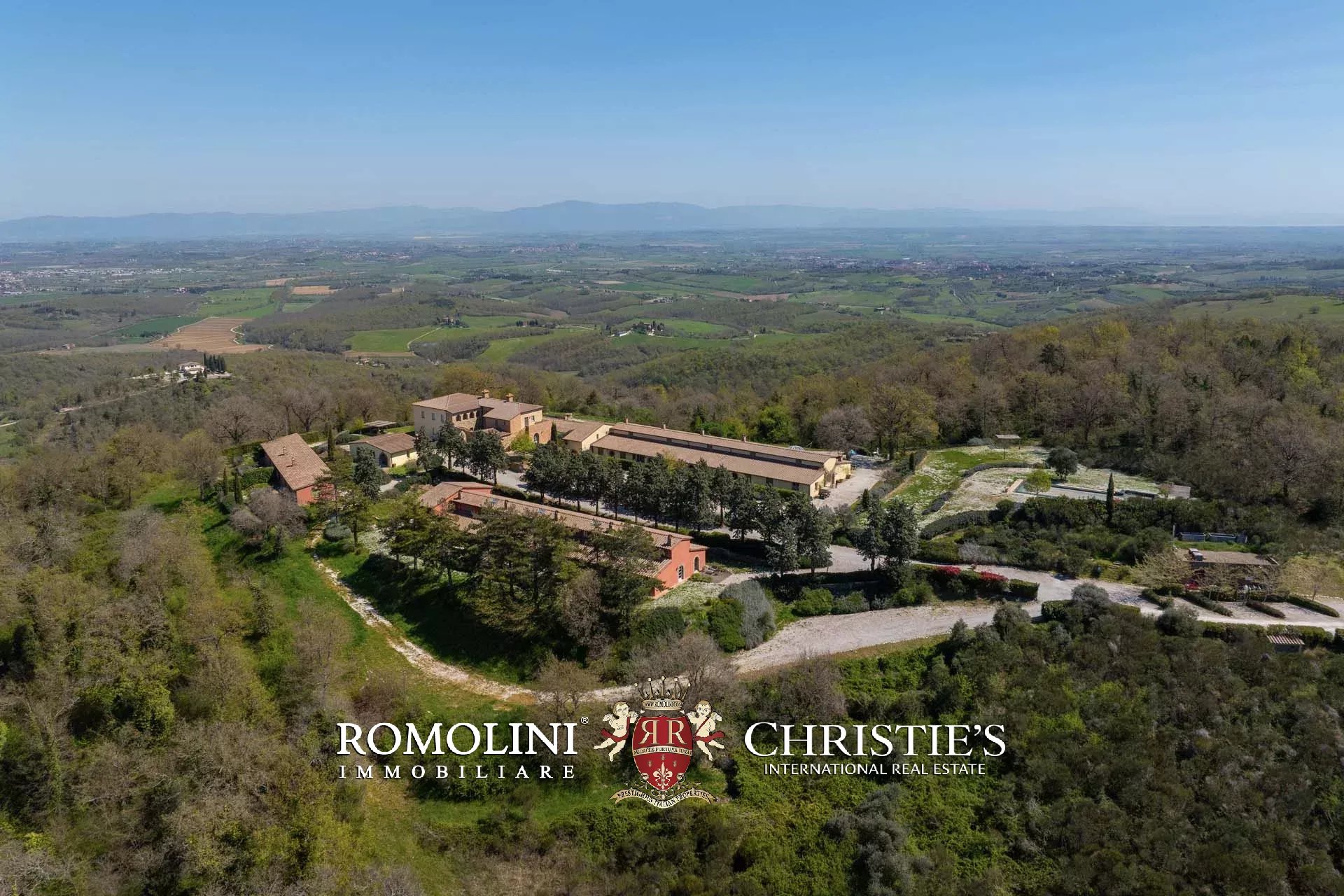 LUXUSANLAGE MIT 19 WOHNUNGEN IN DER TOSKANA, VAL D'ORCIA