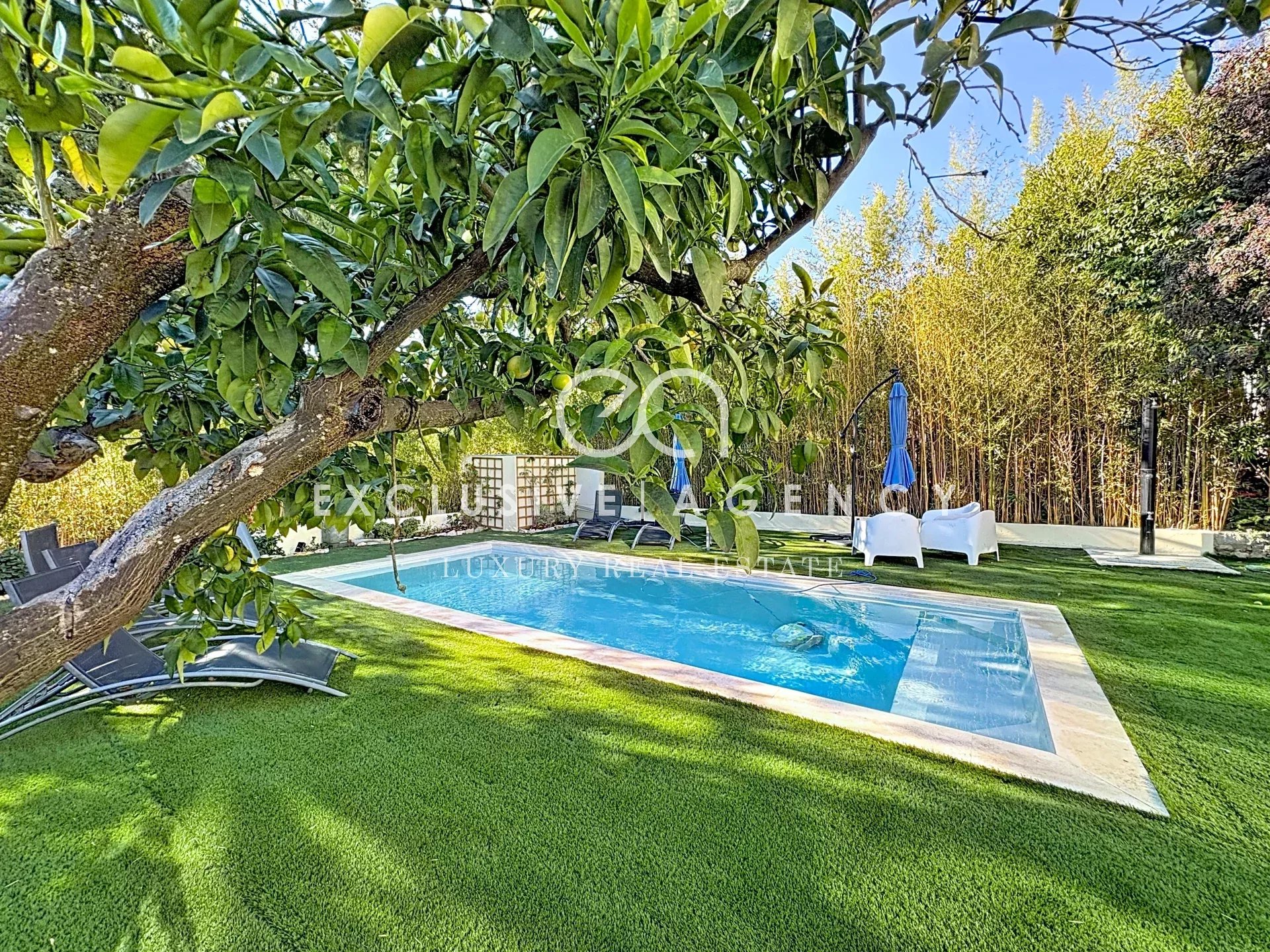 Cannet Europe, 302m² townhouse in a quiet location