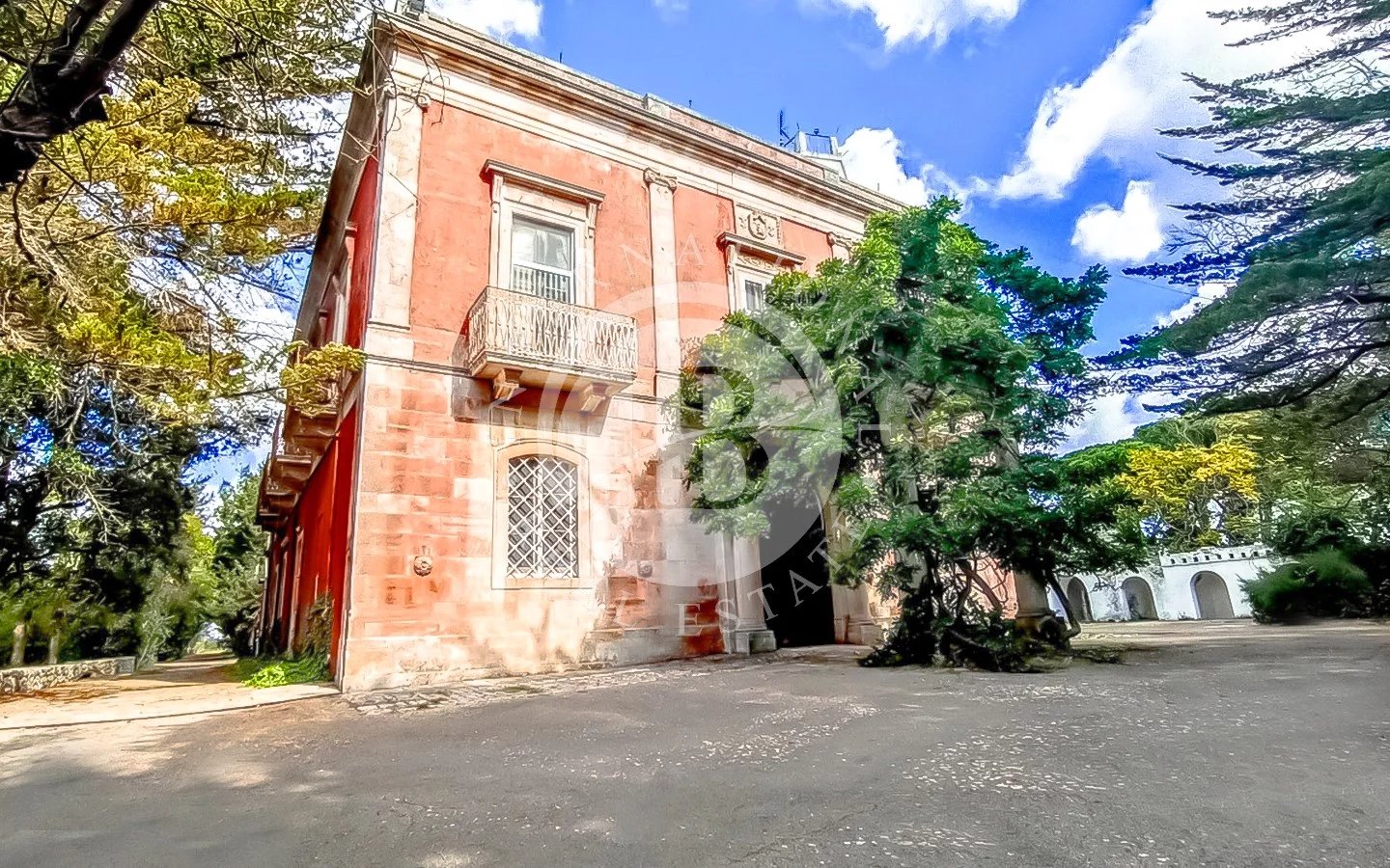 Villa in Noci - view 1