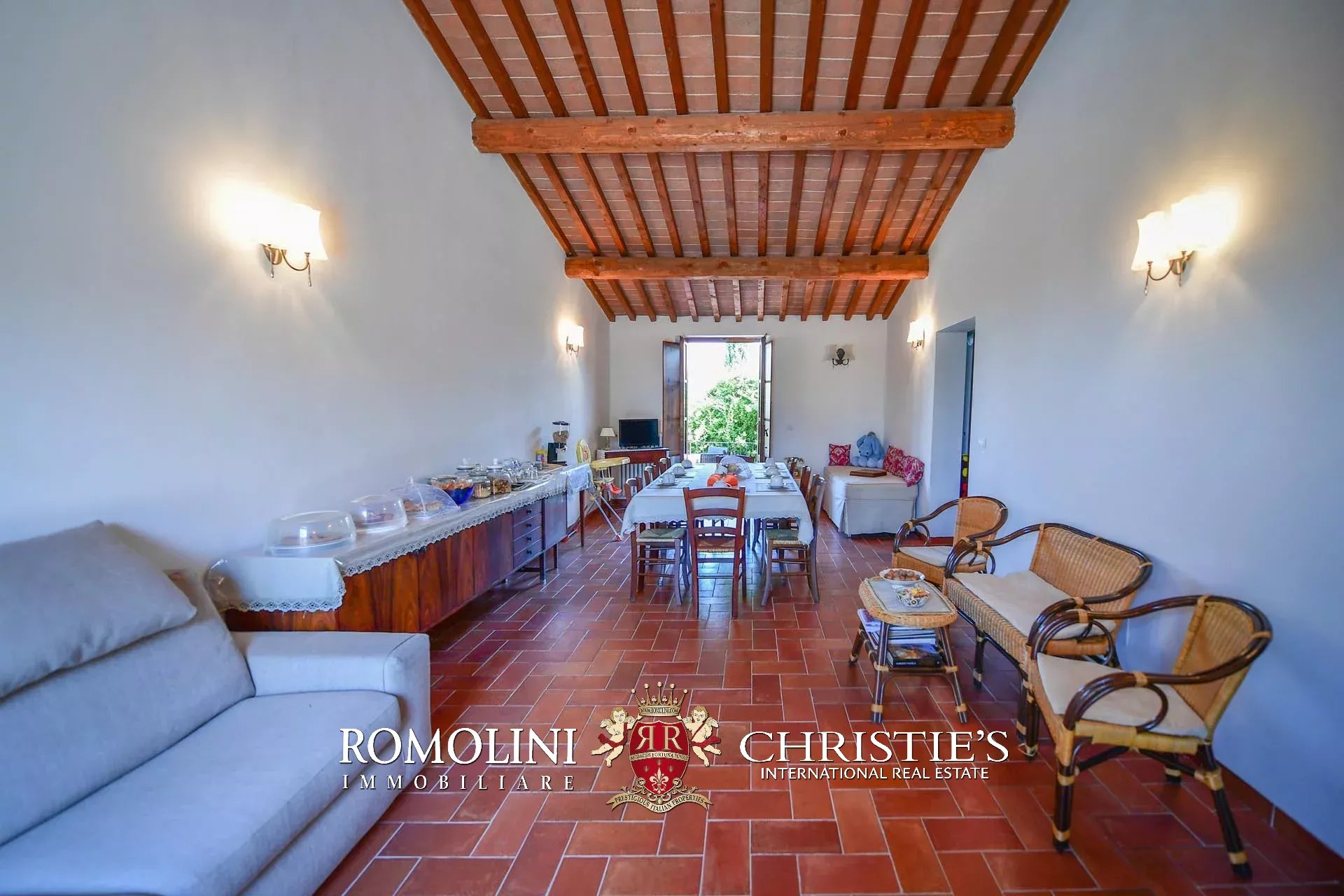 9 Bedroom Villa/Townhouse's Image 42