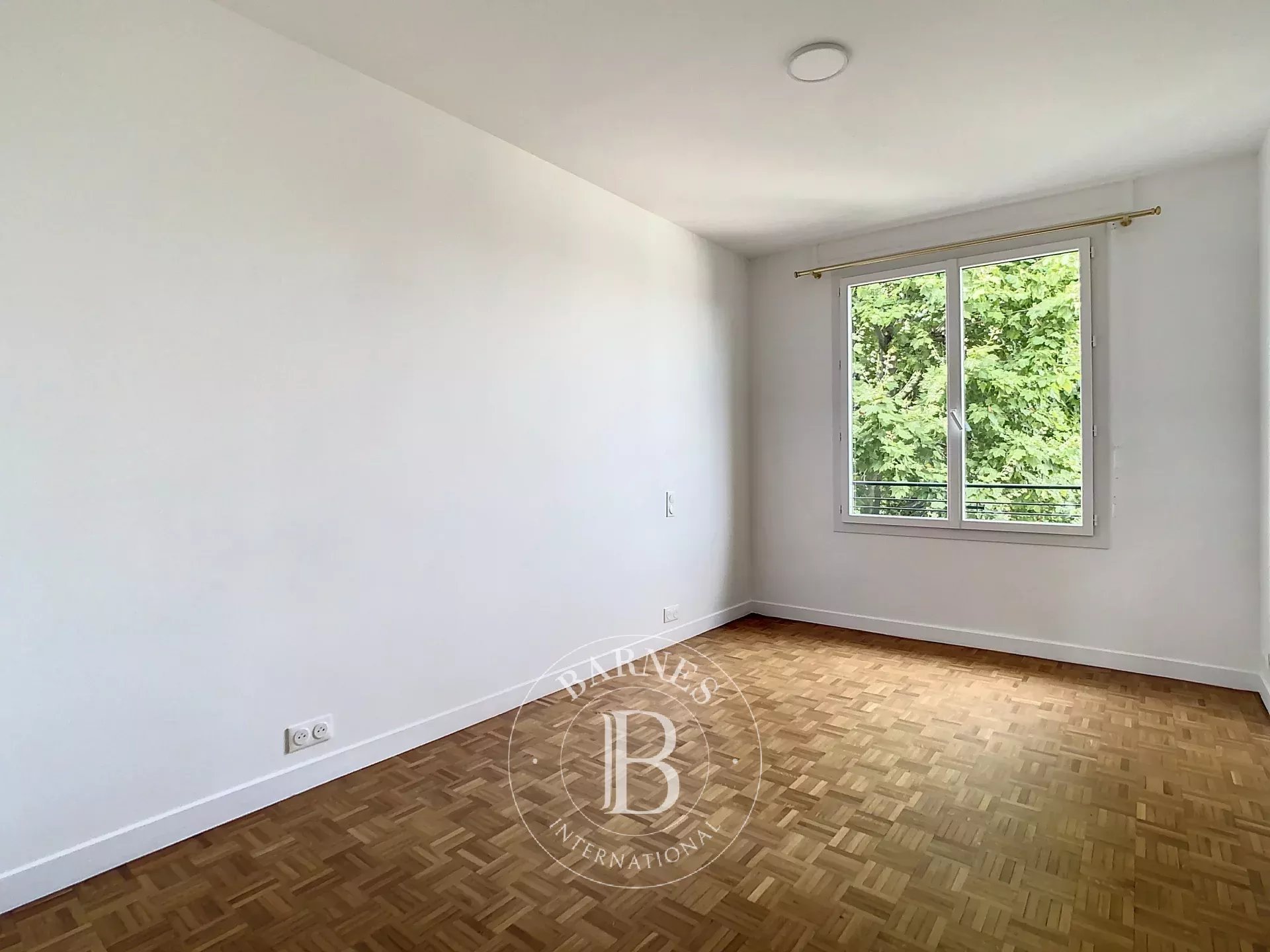 Neuilly-sur-Seine  - Appartement 4 Pi&egrave;ces 2 Chambres - picture 4