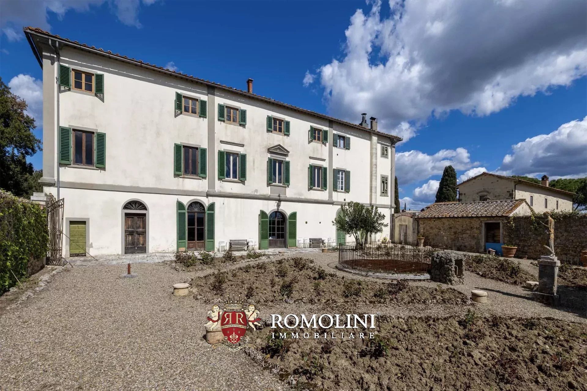 35 Bedroom Vineyard's Image 38