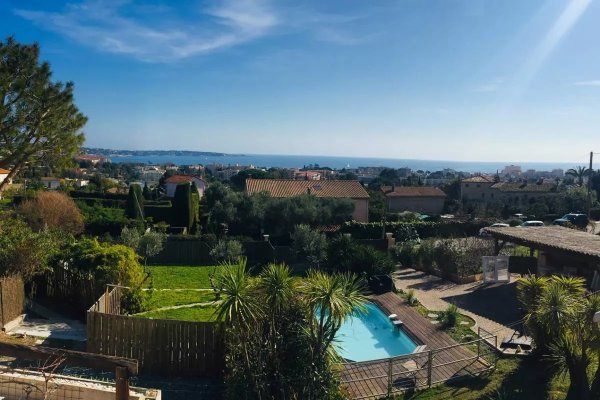 Golfe-Juan - Beautiful sea view houses — photo 1