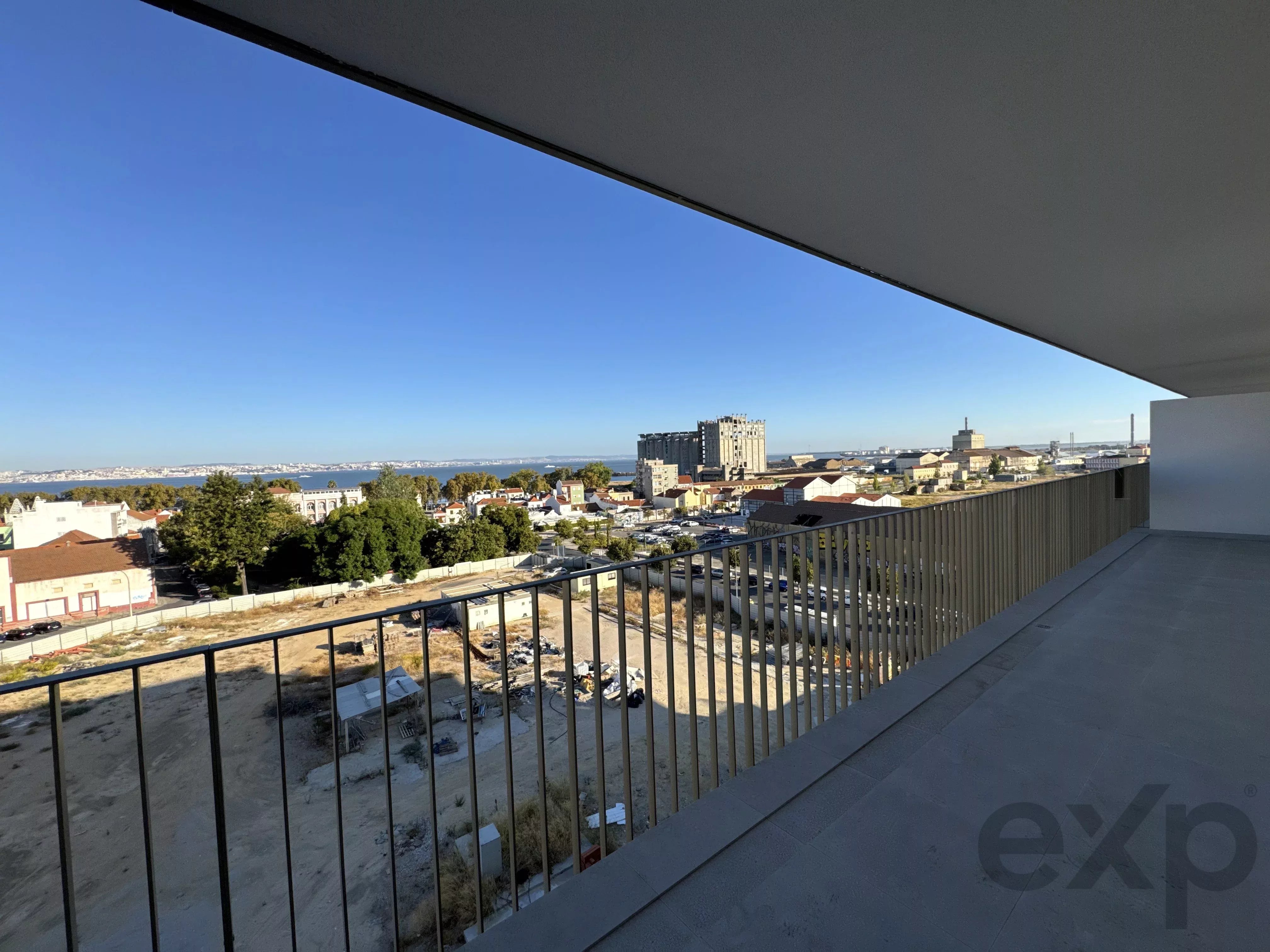 2-BEDR. SUITE, POOL, BALCONY, GARAGE 86647813 image 31