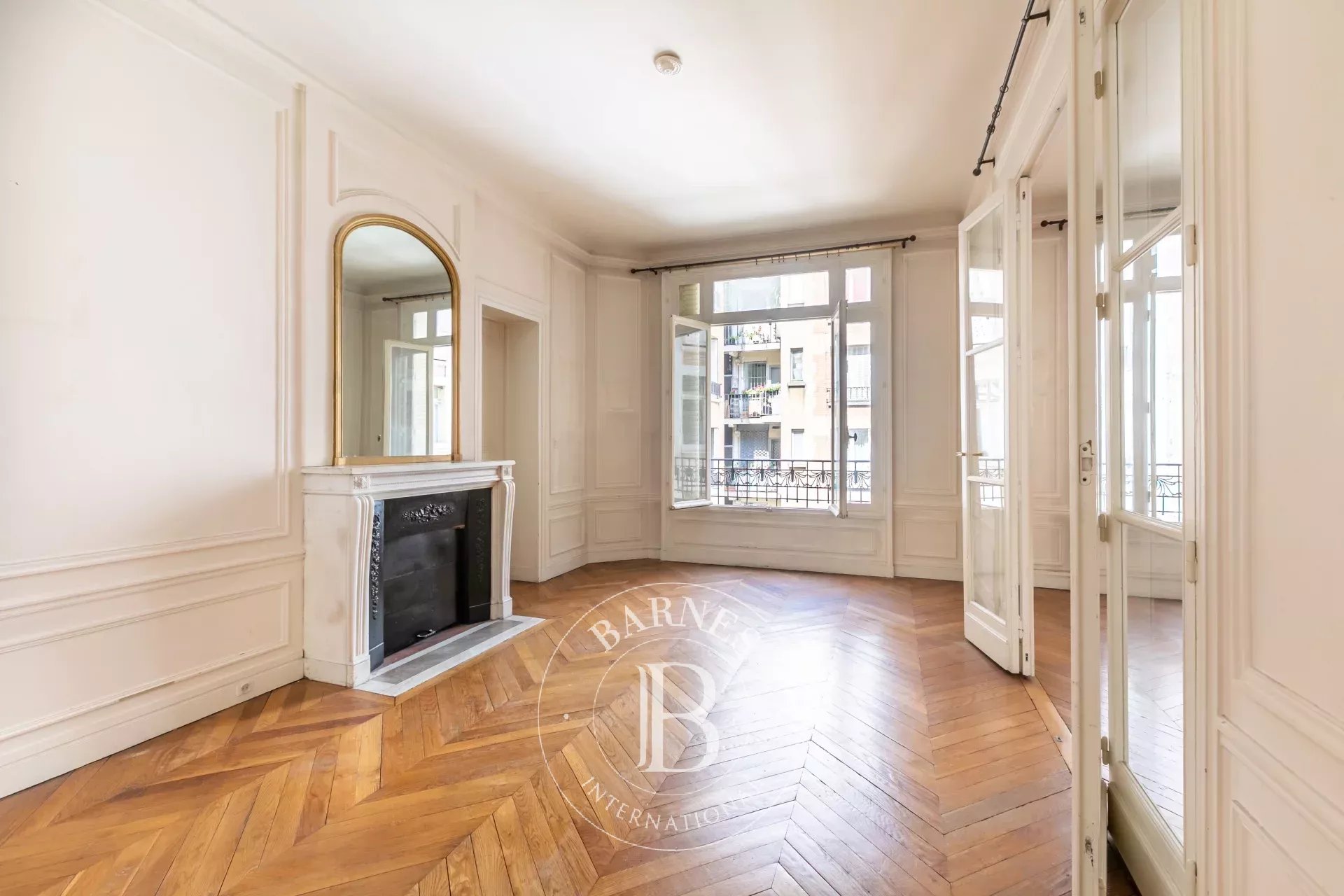 Daire Paris 7ème - picture 7