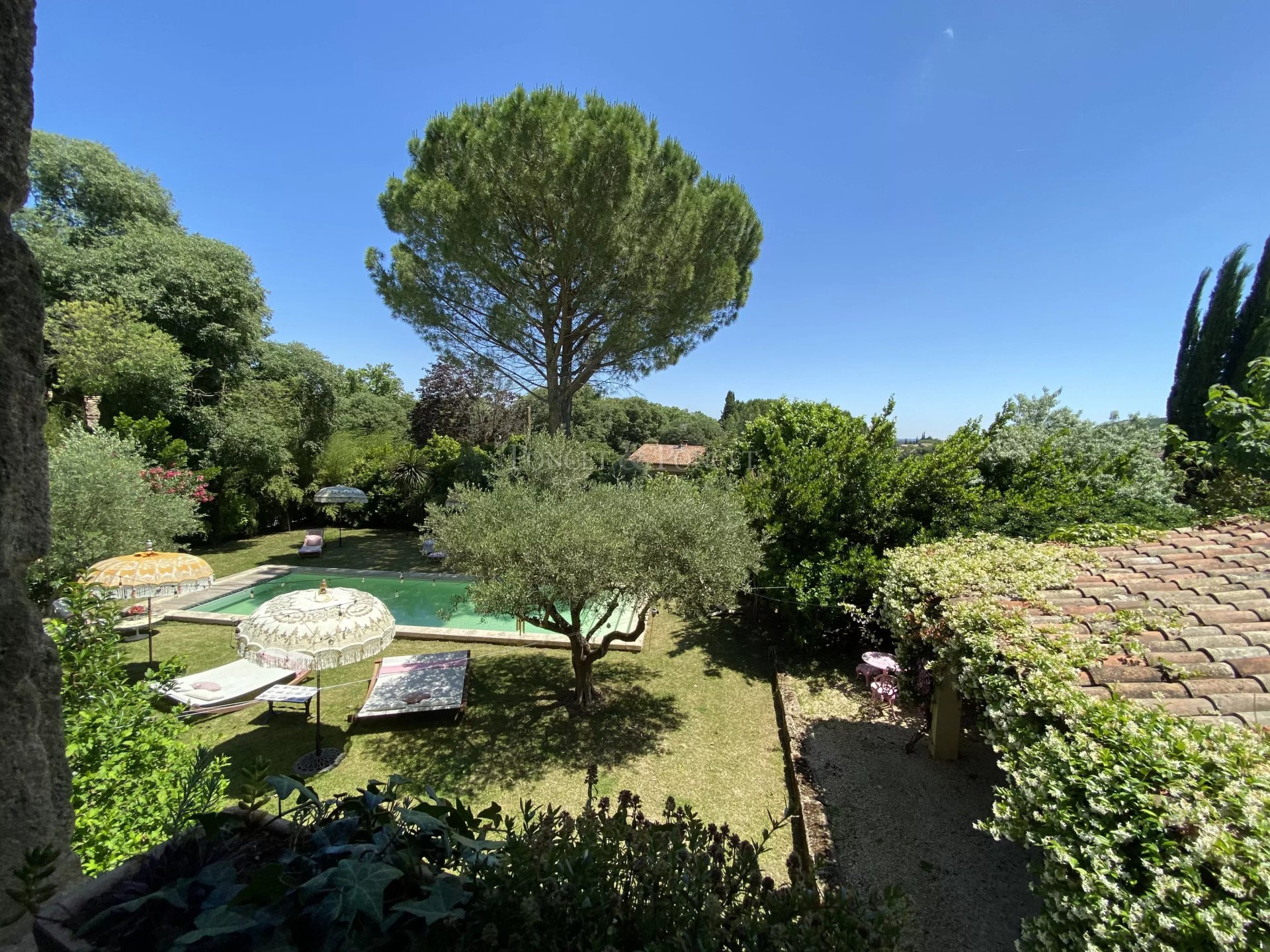 6 Bedroom Villa/Townhouse's Image 7