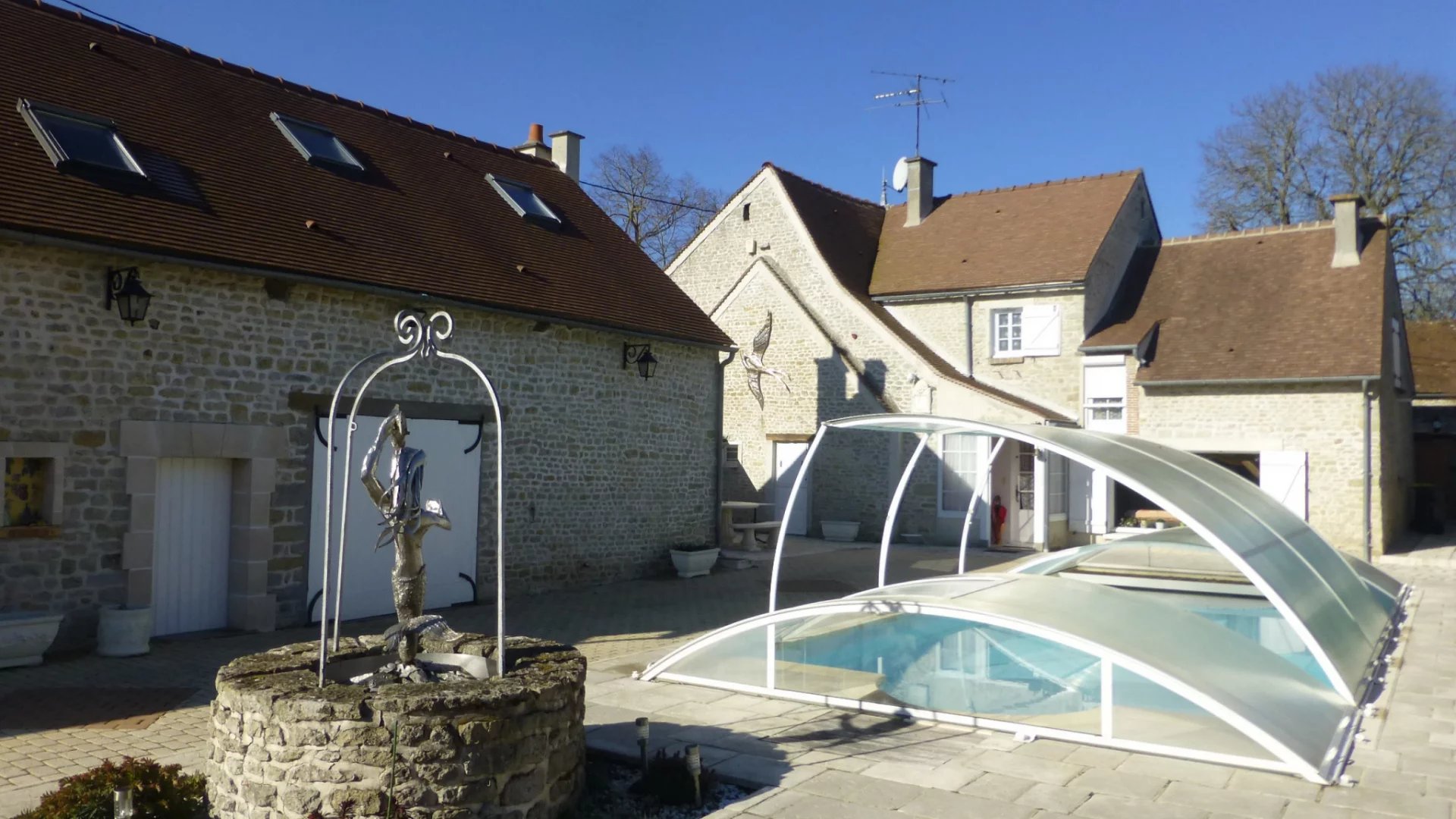 10 mn de Pithiviers, Maison ancienne avec piscine et grange