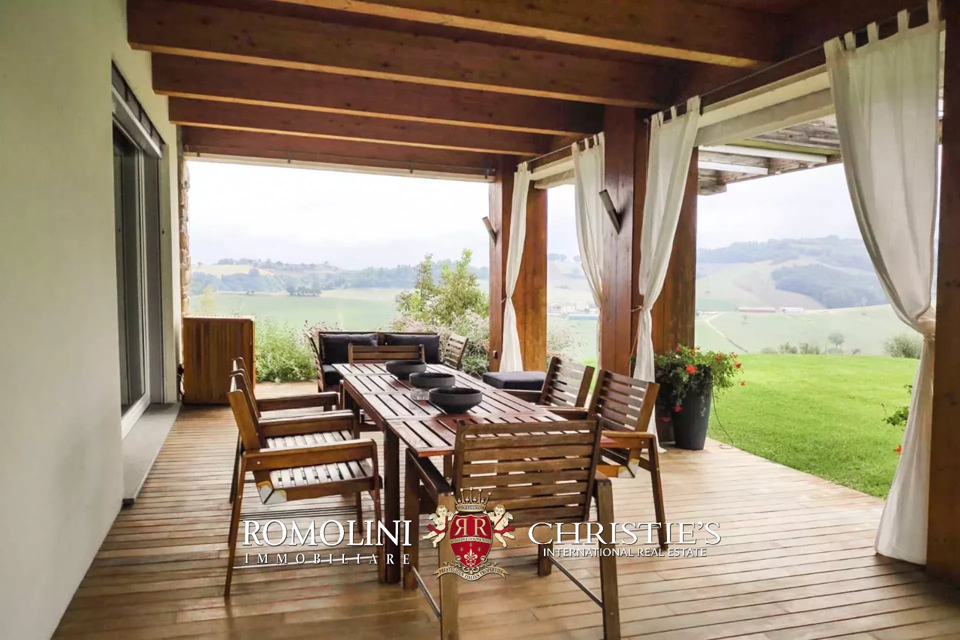 3 Bedroom Villa/Townhouse's Image 22