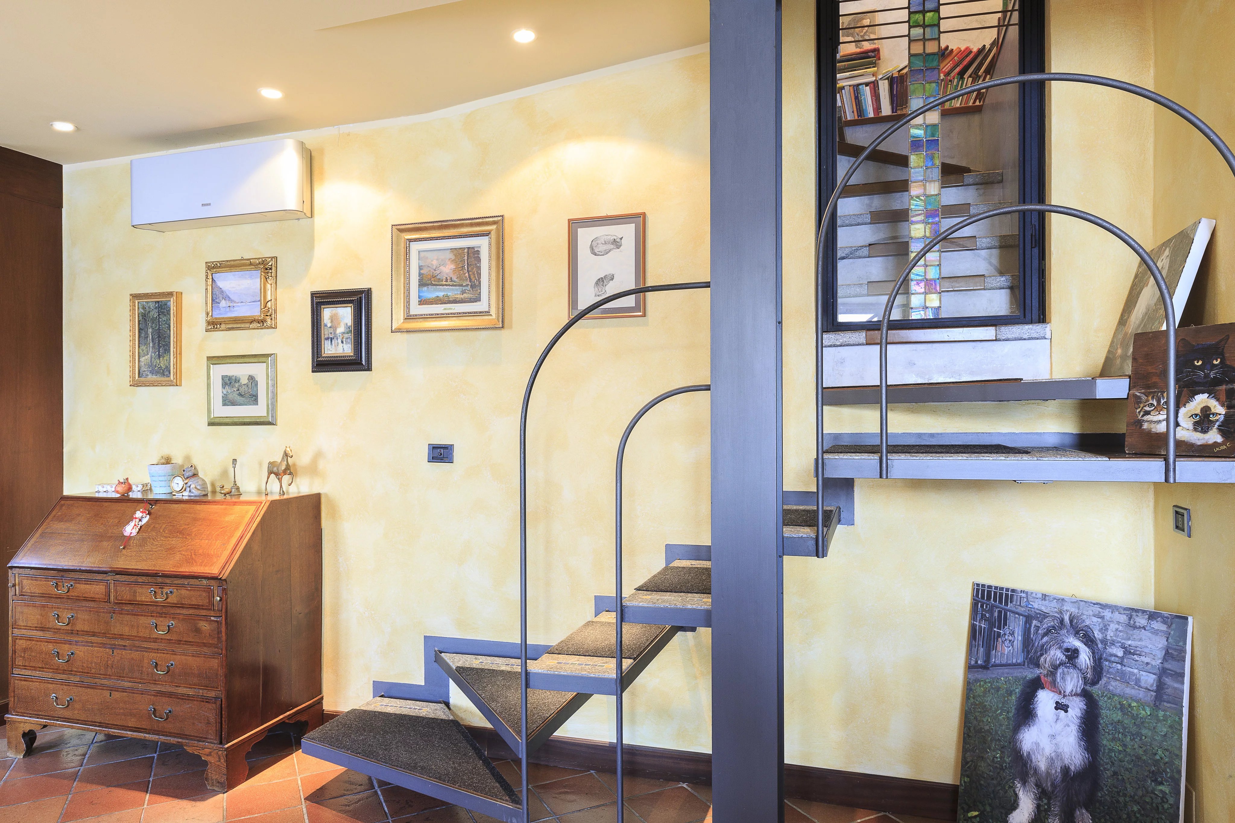 Portion of Villa, pied à l'eau, for sale in Como, on the Lake. - picture 15 title=