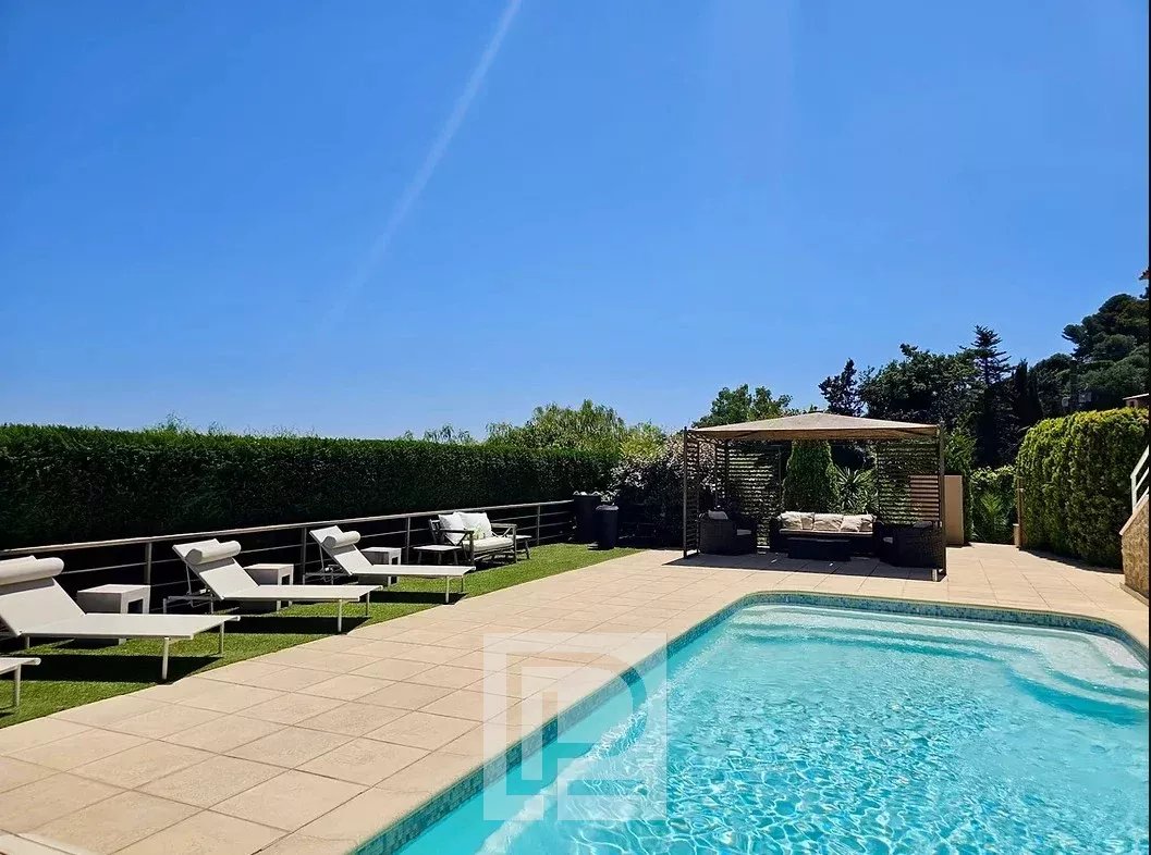 HEIGHTS OF GOLFE JUAN - SEA VIEW