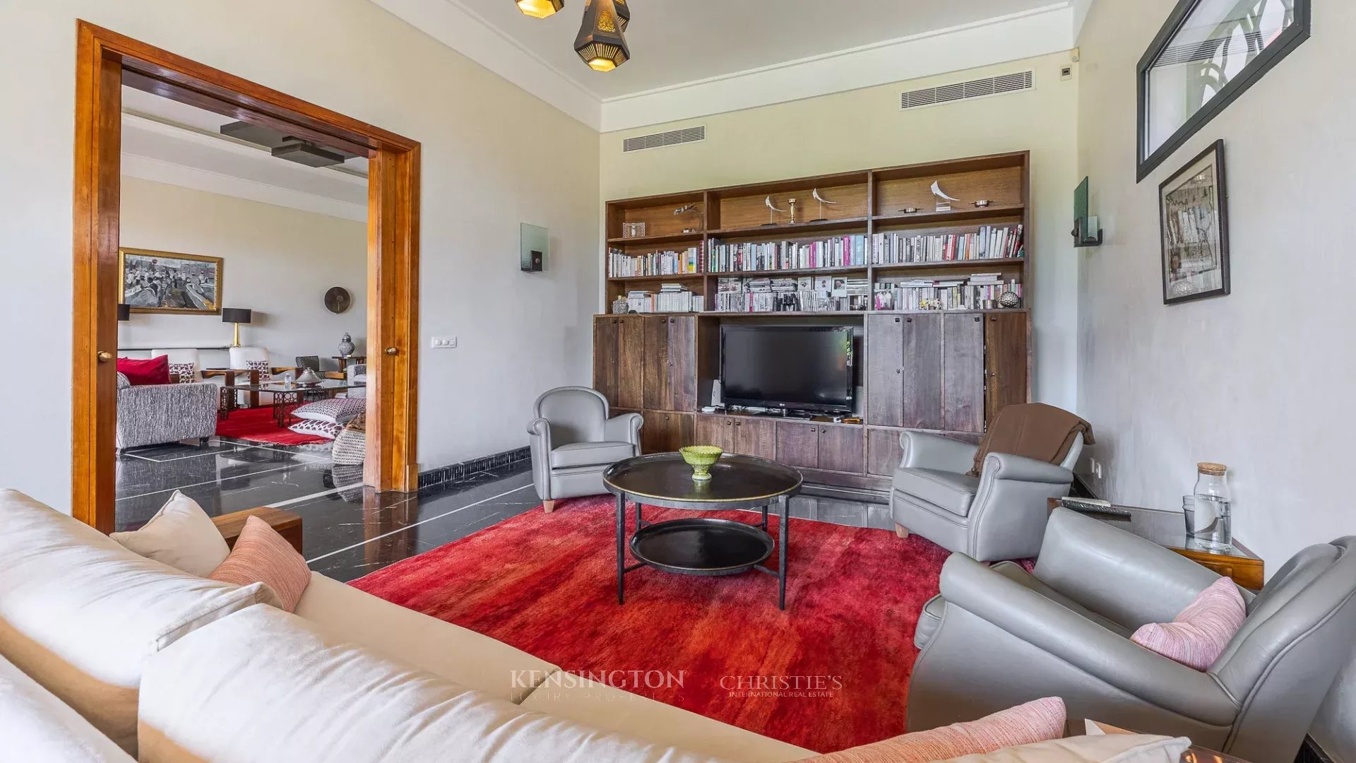 5 Bedroom Villa/Townhouse's Image 9