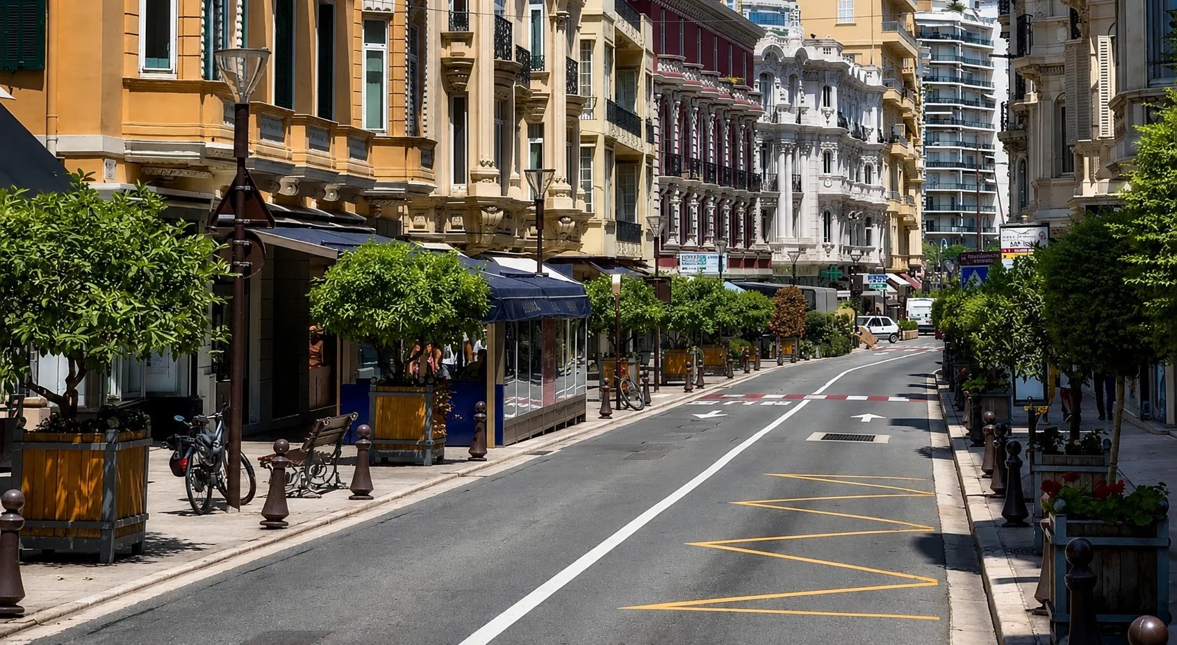 Boutique in Monaco – Lively District with Excellent Visibility