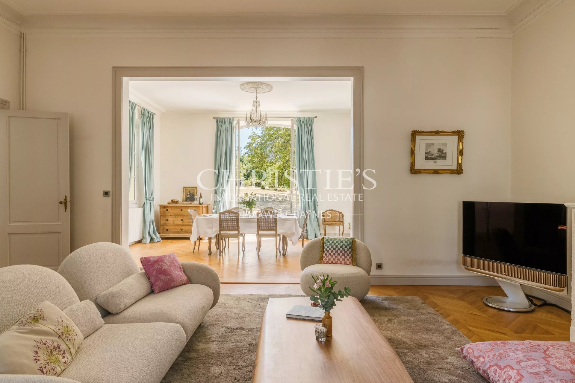 6 Bedroom Villa/Townhouse's Image 10