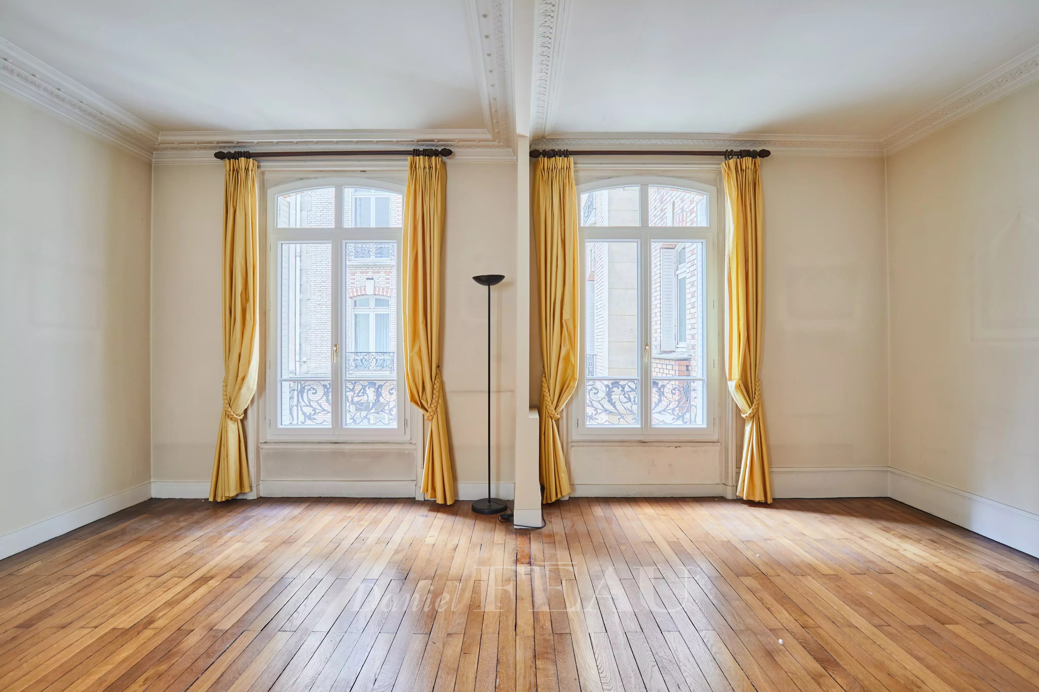 Sale Apartment Paris 7th