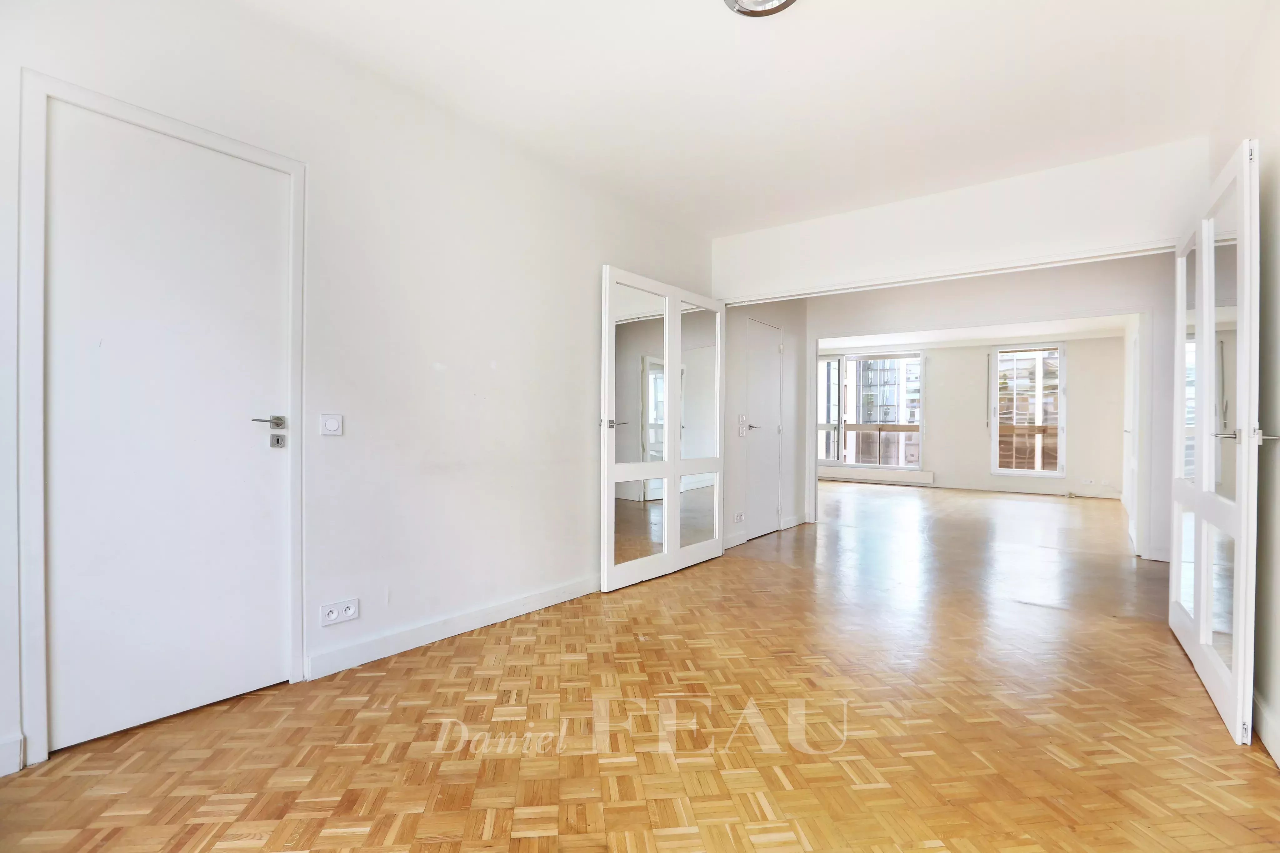 Sale Apartment Paris 15th