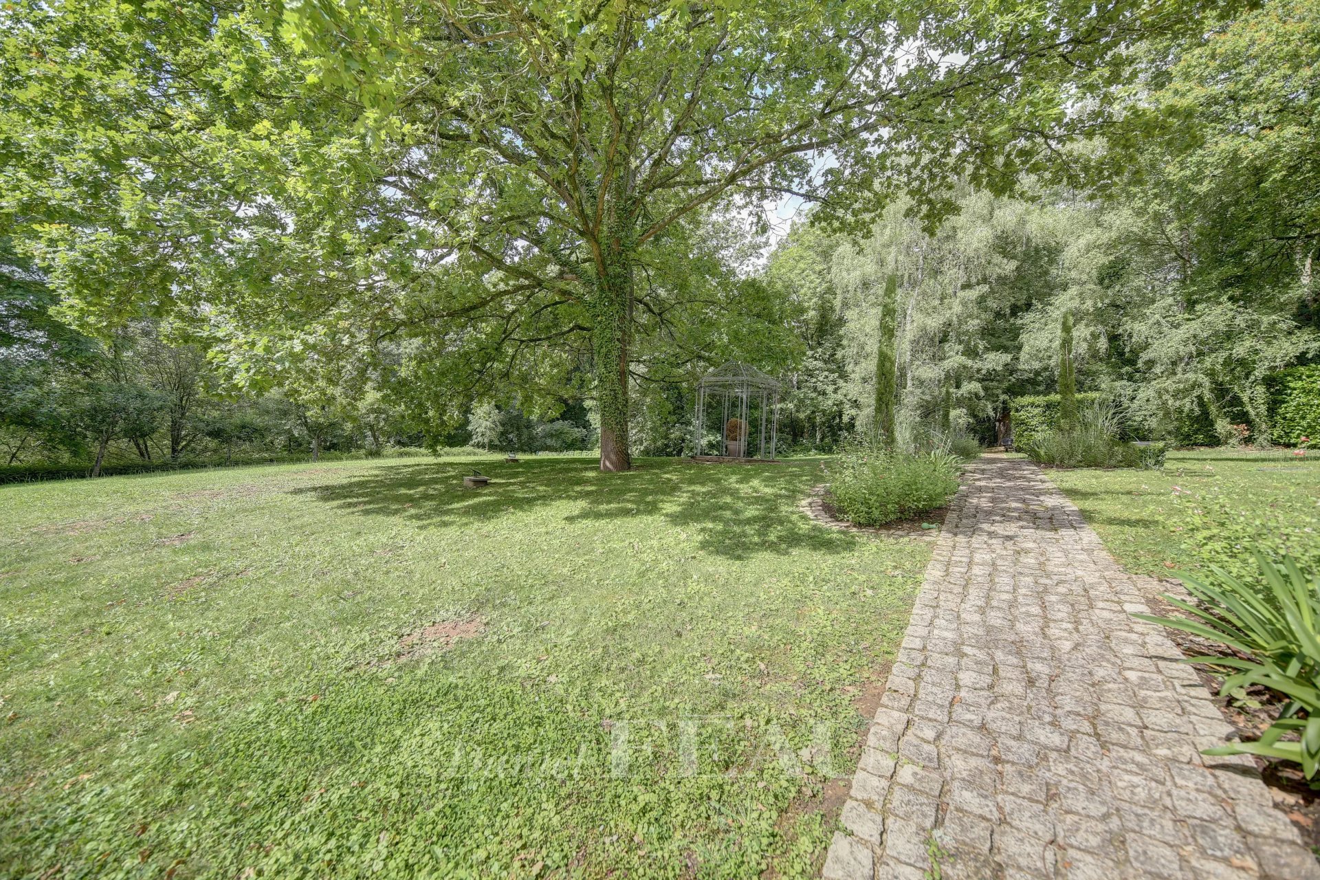 6 Bedroom Villa/Townhouse's Image 19