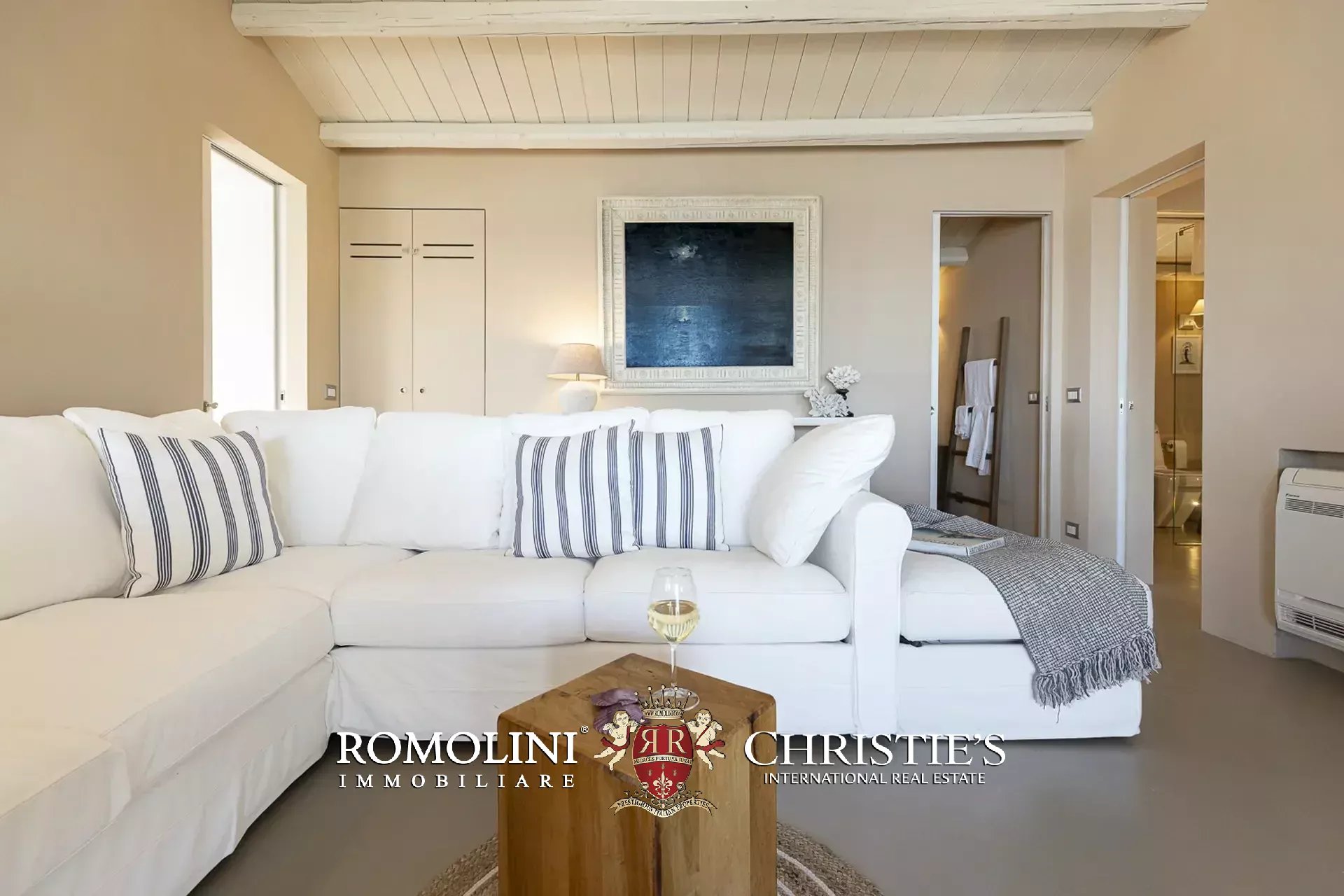 4 Bedroom Villa/Townhouse's Image 55