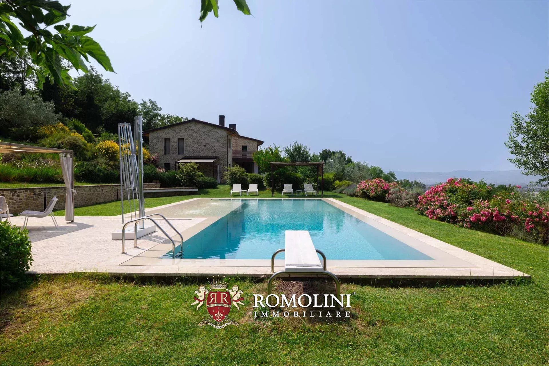 5 Bedroom Villa/Townhouse's Image 10