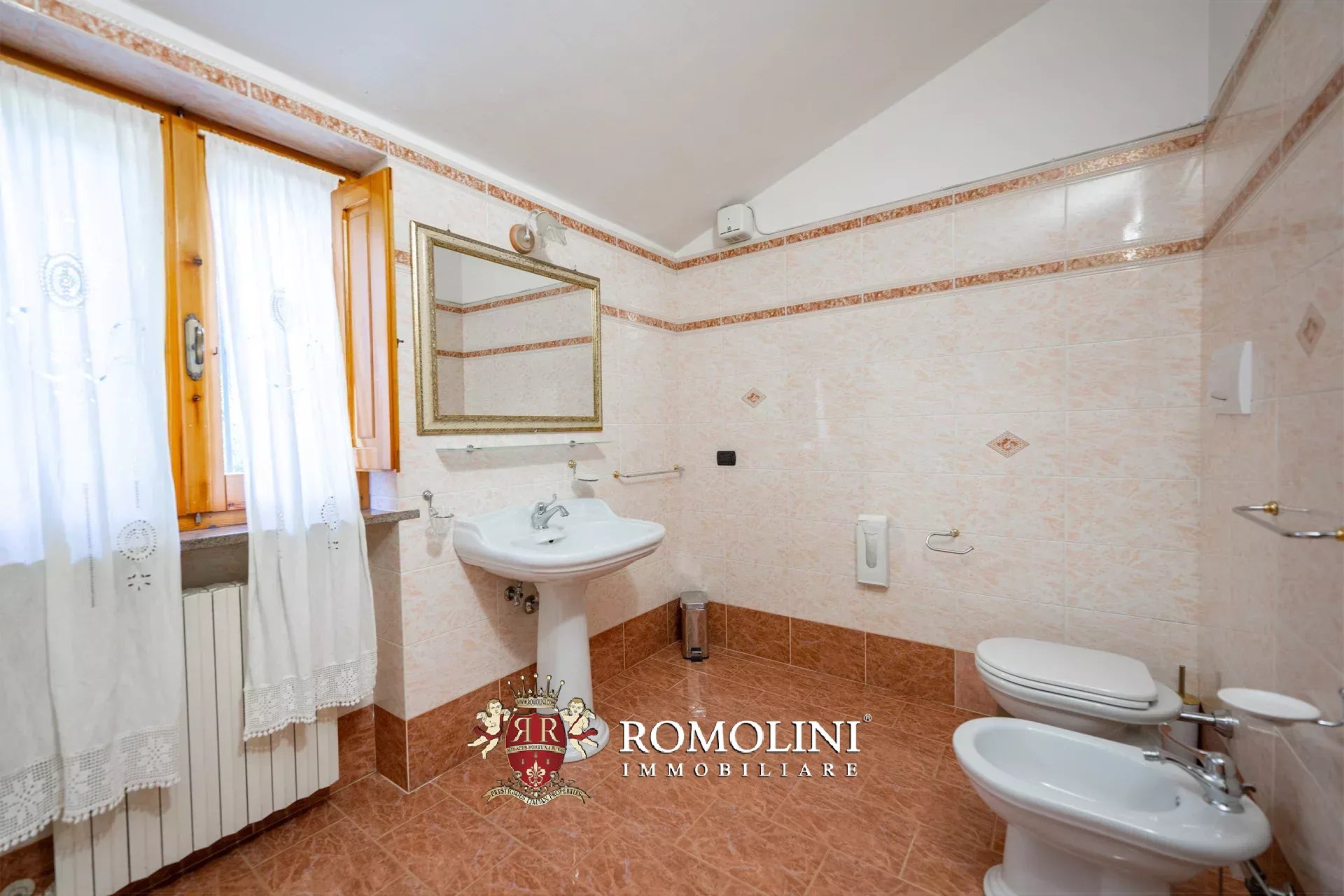 16 Bedroom Villa/Townhouse's Image 30