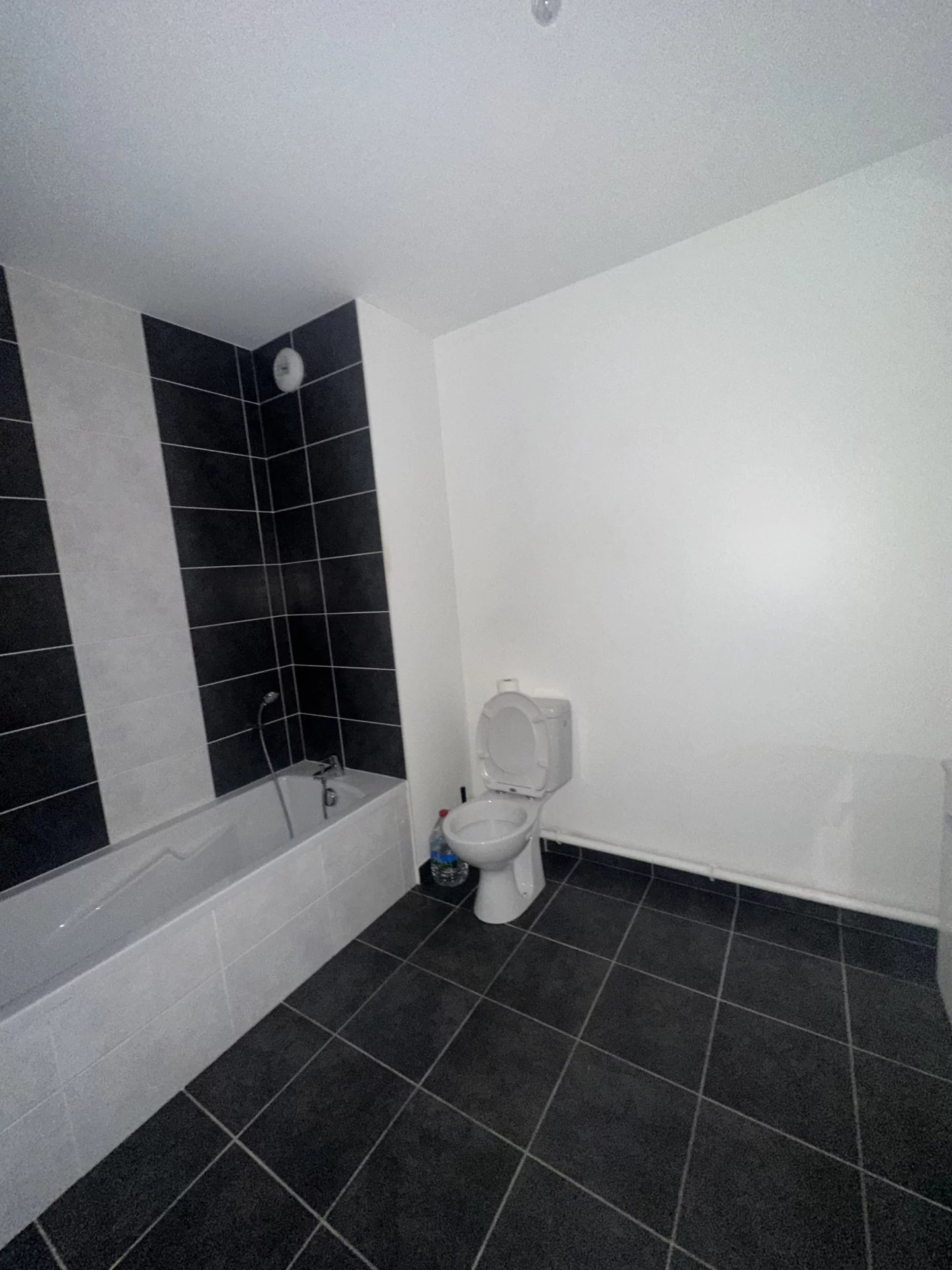 86198182 Location Frans