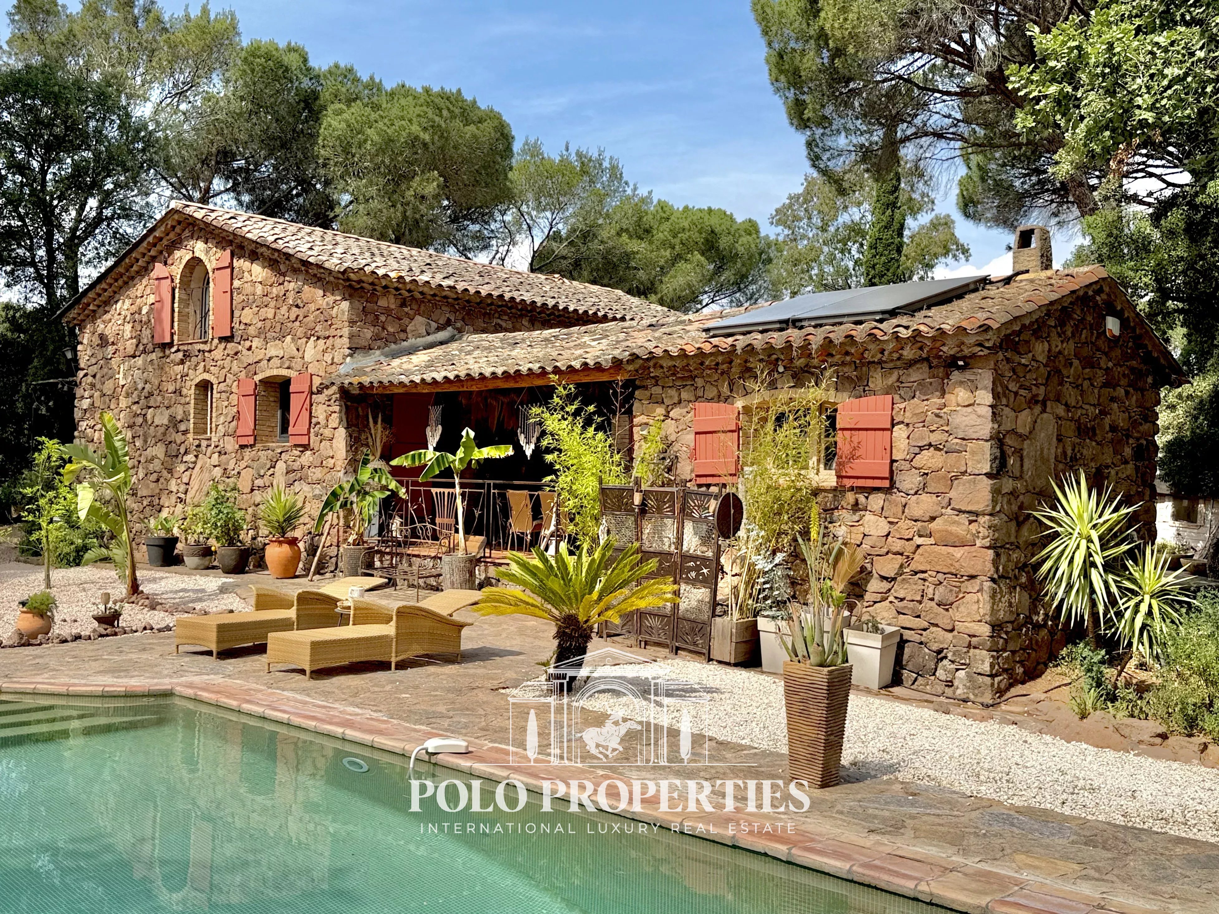 Venta Masía Roquebrune-sur-Argens