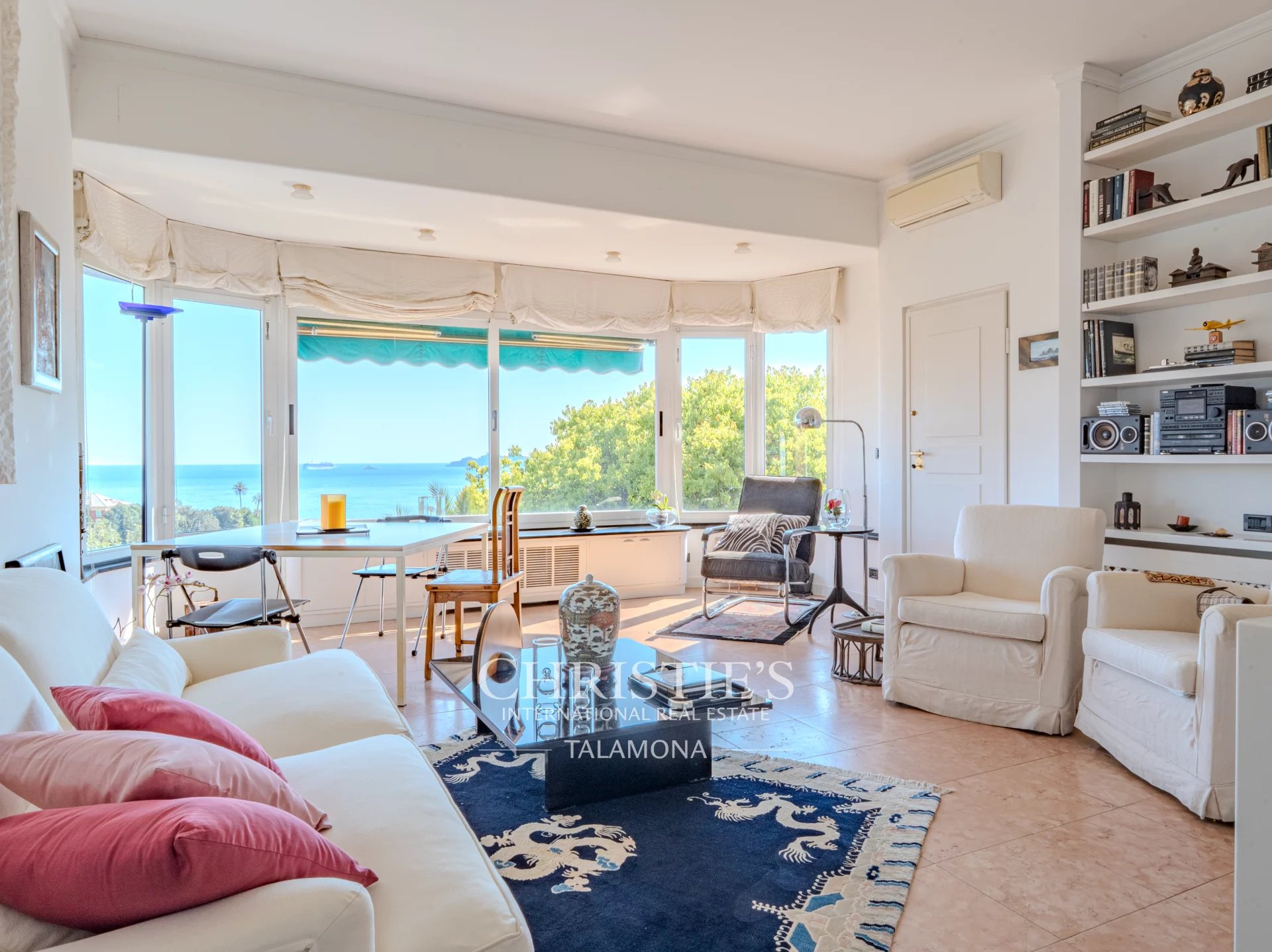 Apartment/Flat's Image 11