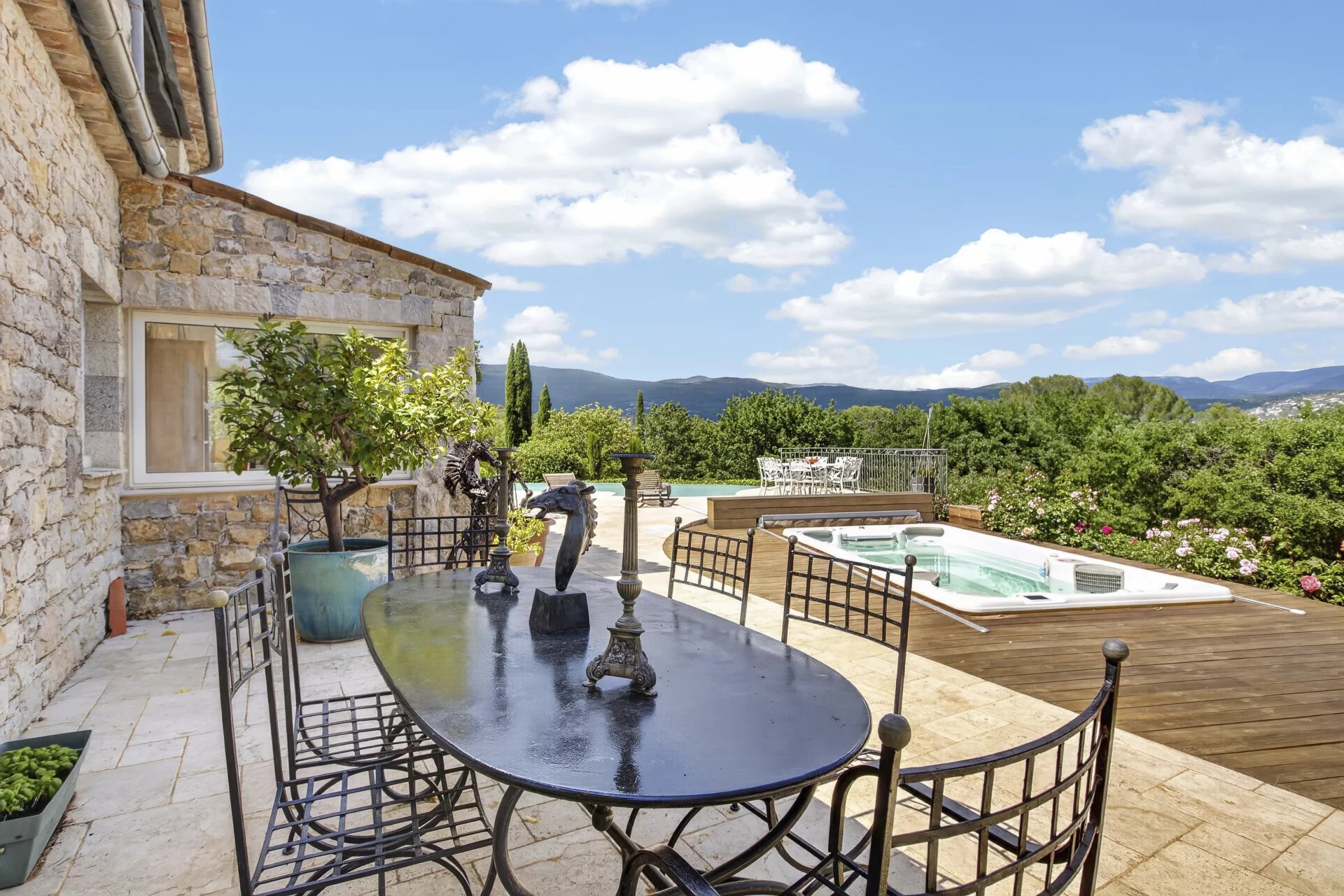 Beautiful Stone Property near Fayence with Views and Stables - Fayence