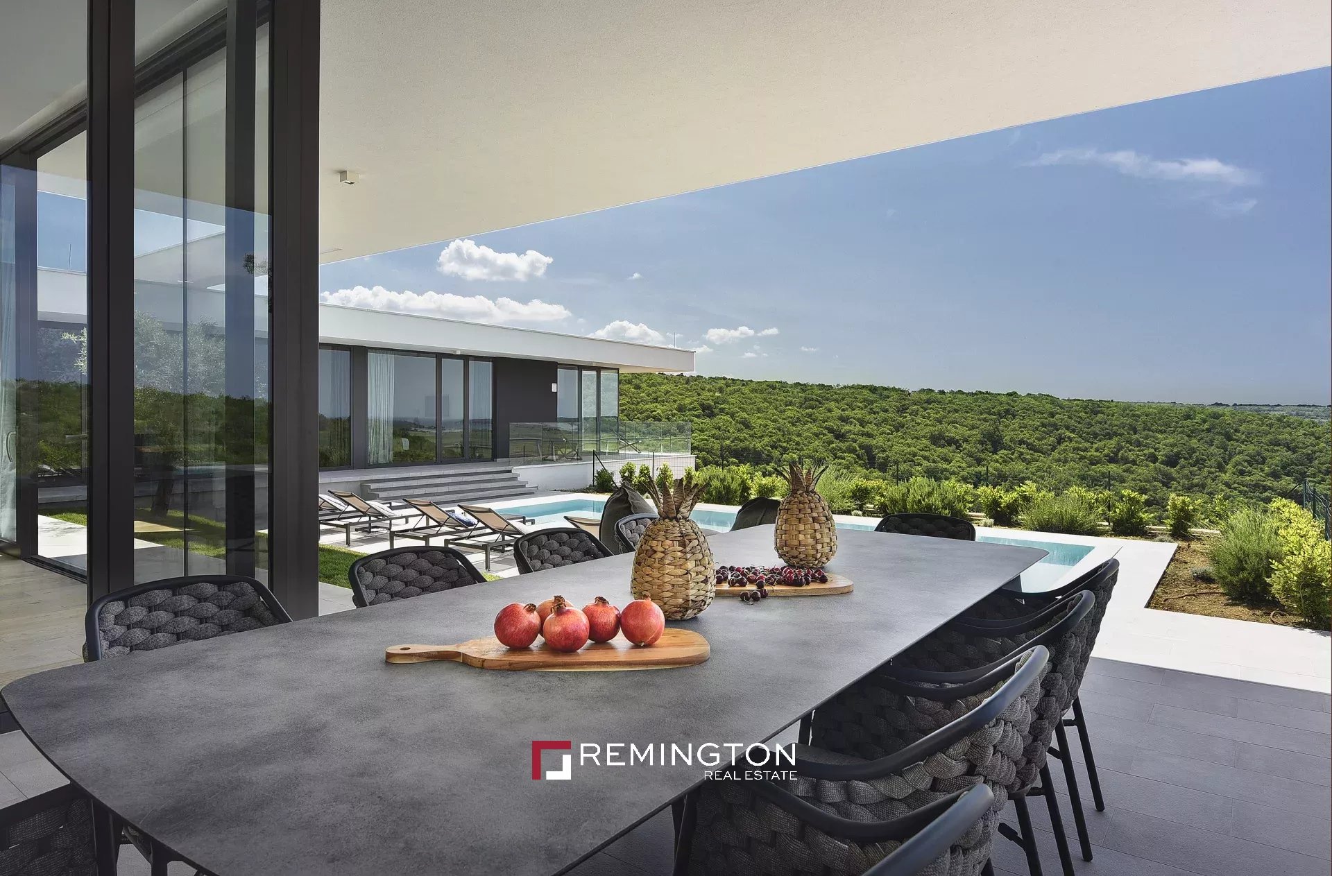 4 Bedroom Villa/Townhouse's Image 14