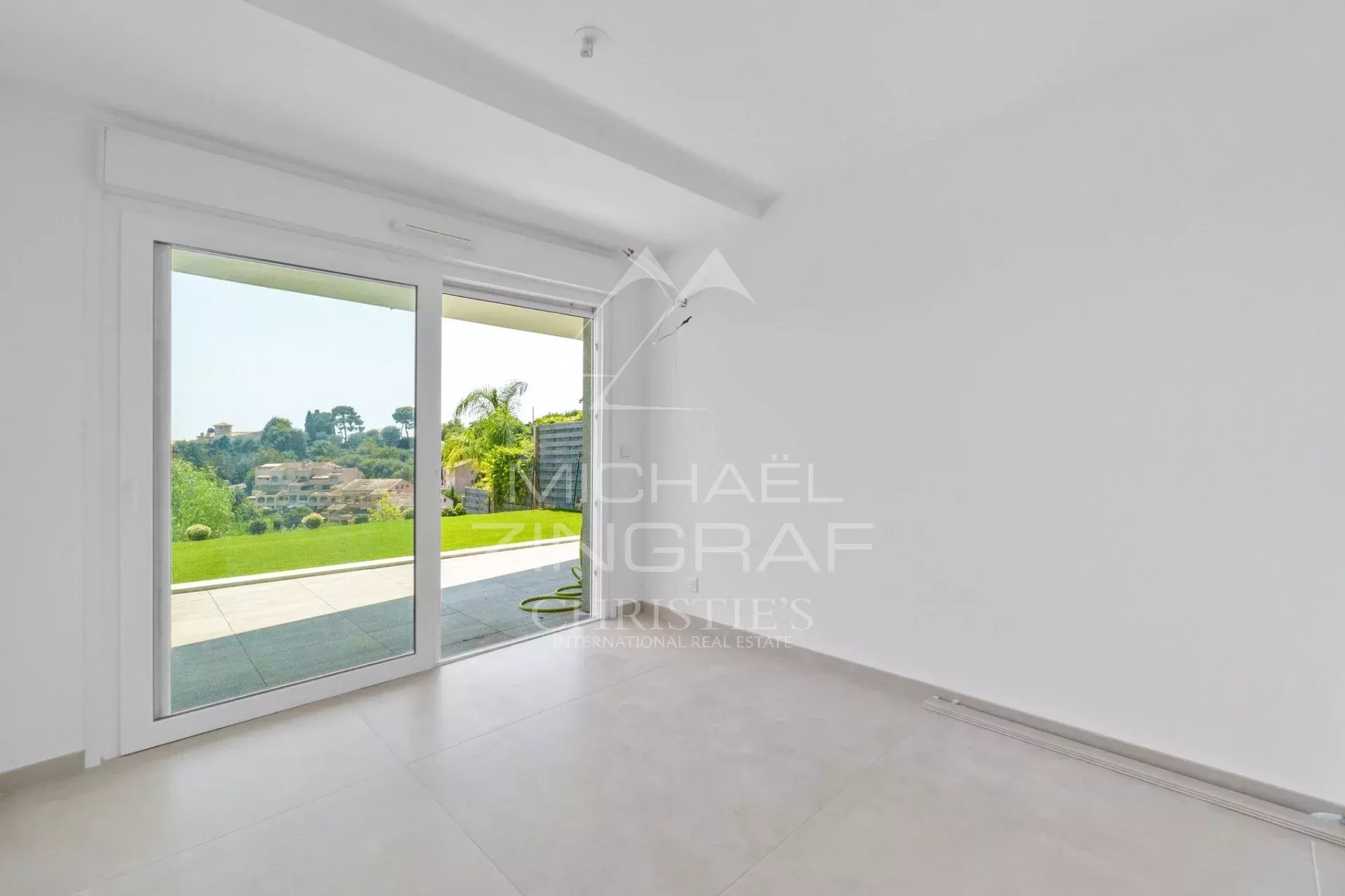 2 Bedroom Apartment/Flat's Image 4