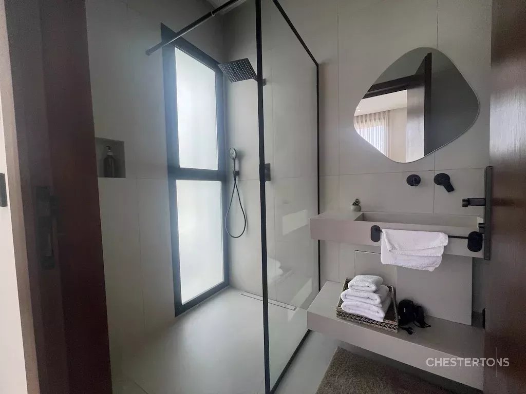  Image of Villa - 5 Bedrooms for Sale in Marrakech-Ménara-Marrakech-Morocco, Image 19