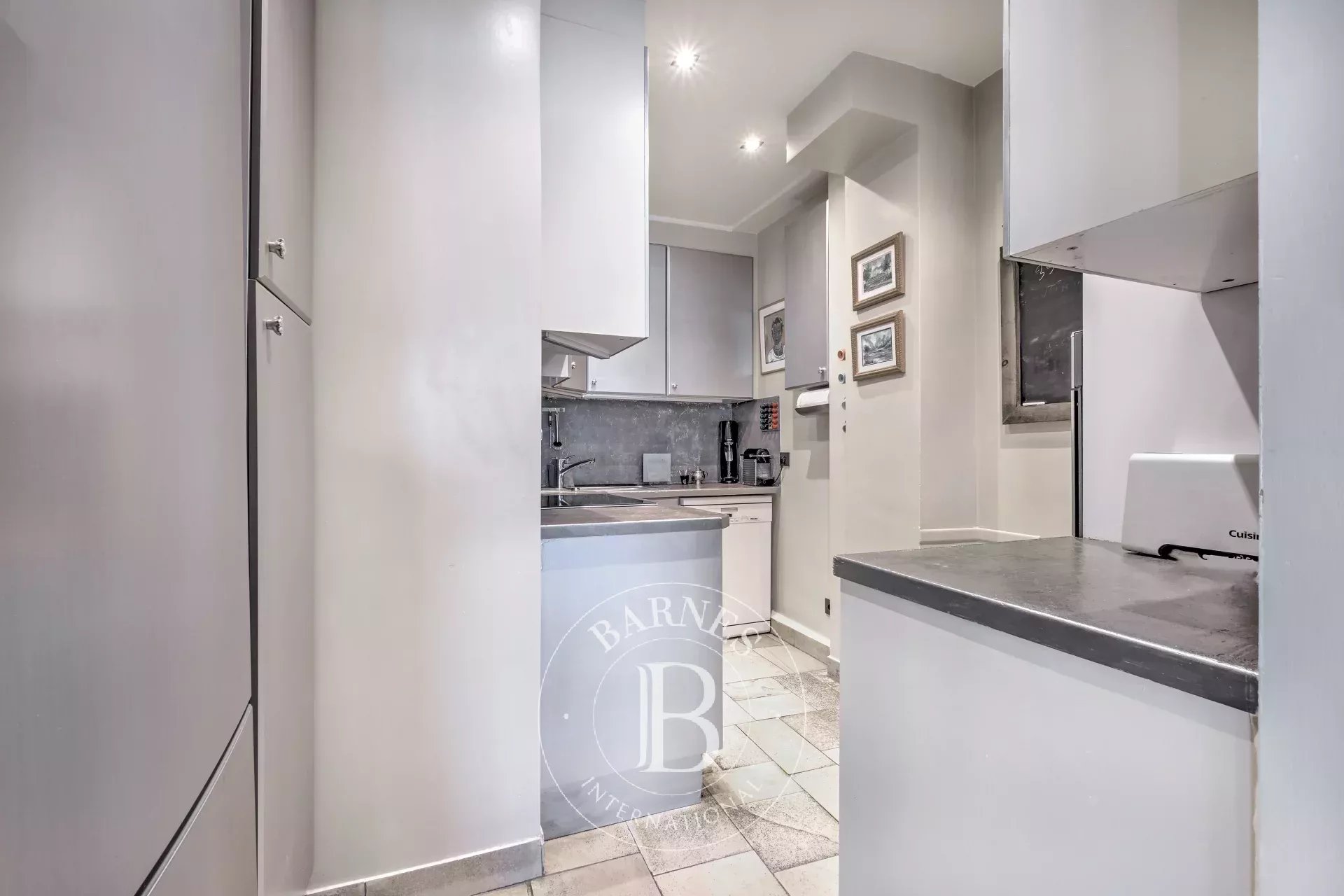 Daire Paris 4ème - picture 13