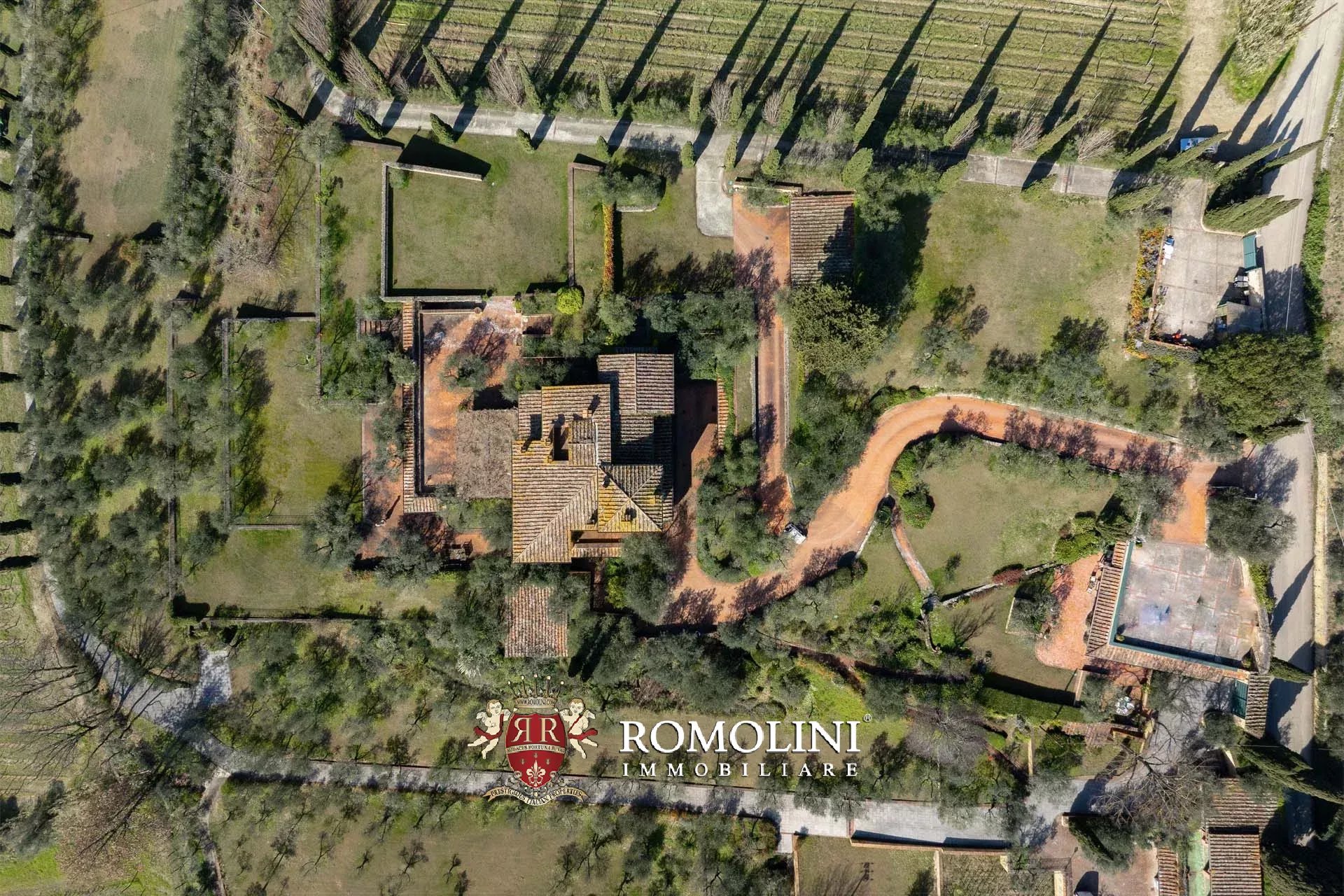10 Bedroom Villa/Townhouse's Image 6