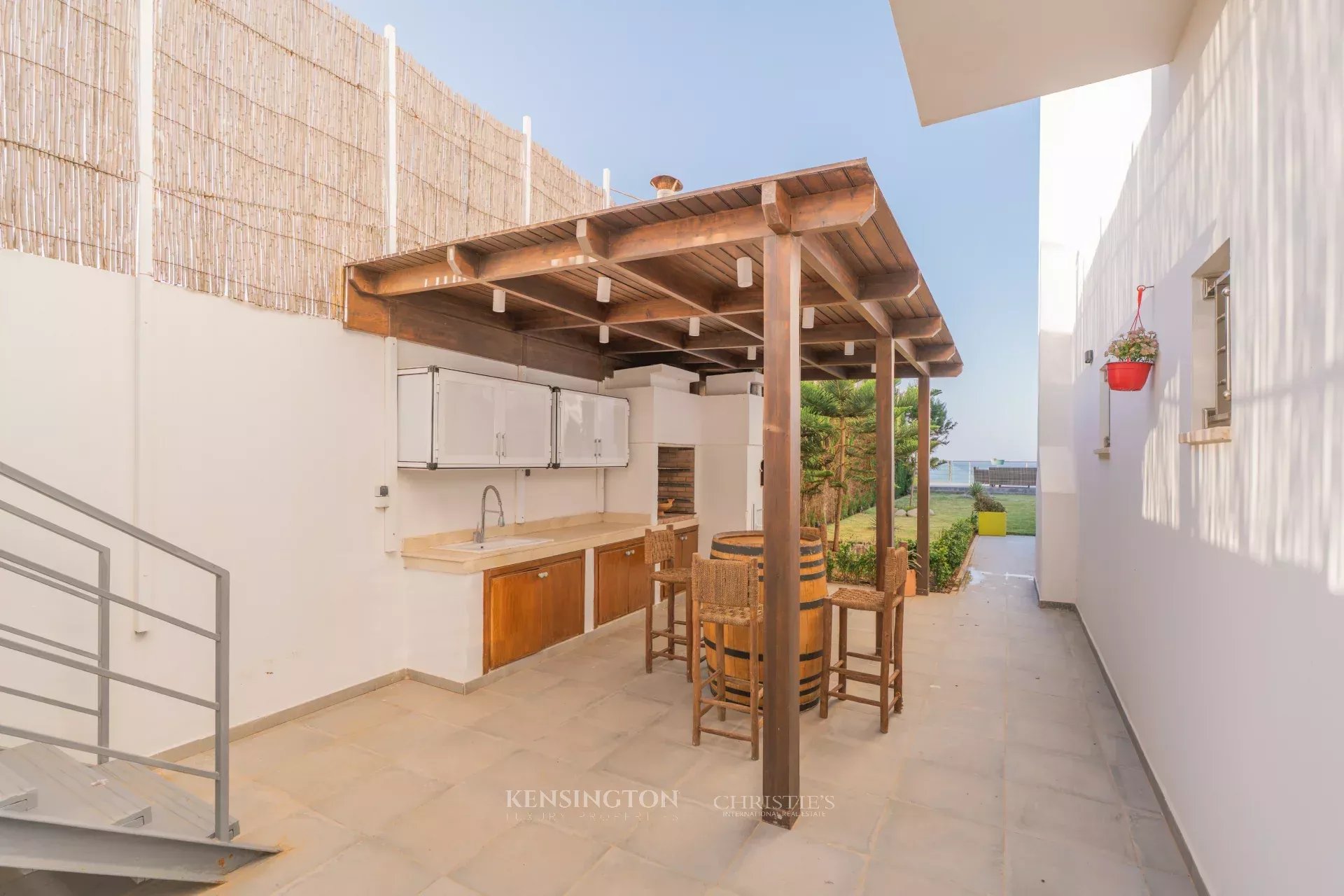 6 Bedroom Villa/Townhouse's Image 23