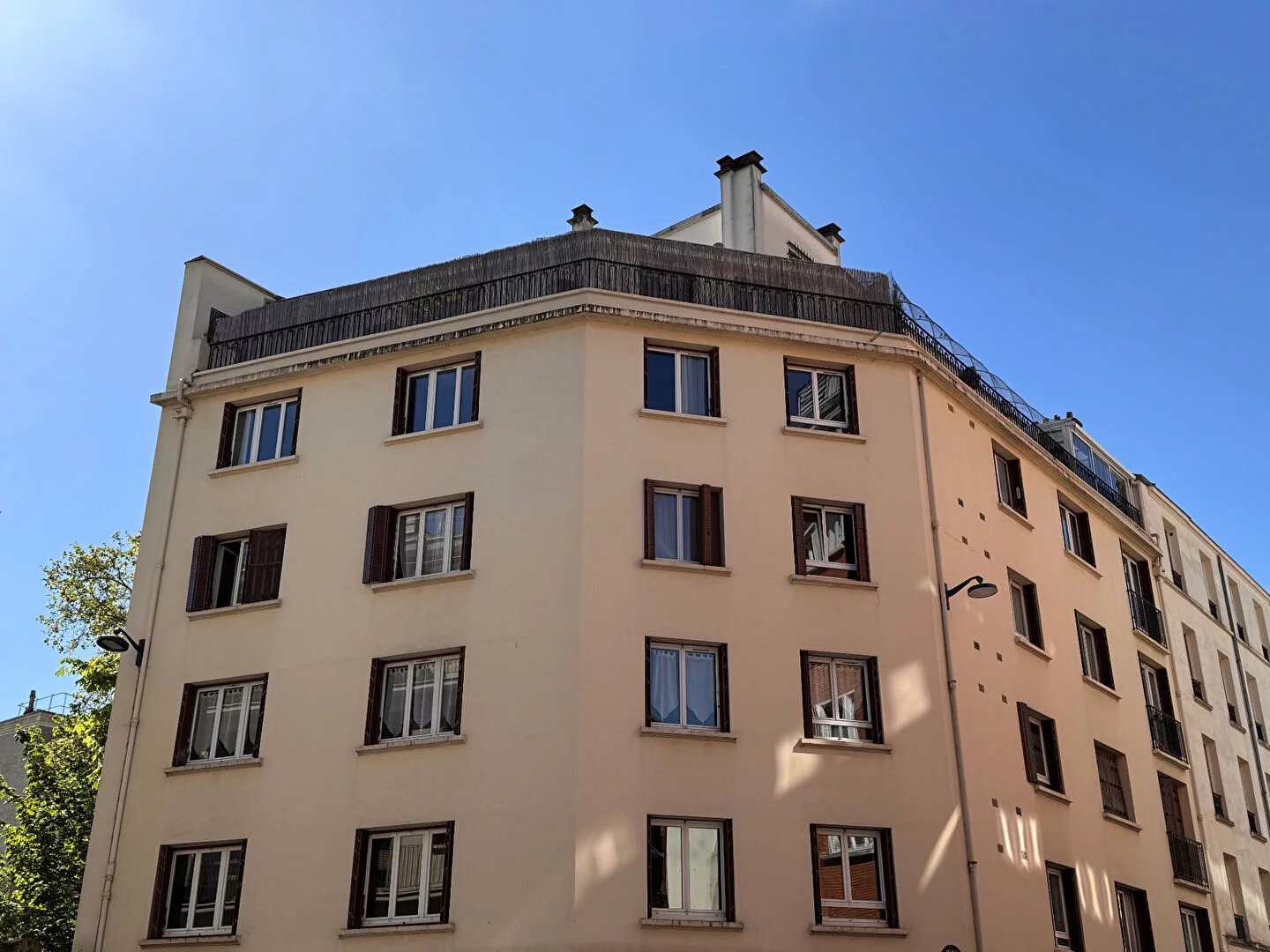 A VENDRE CONVENTION 75015 PARIS Deux emplacements de parkings :