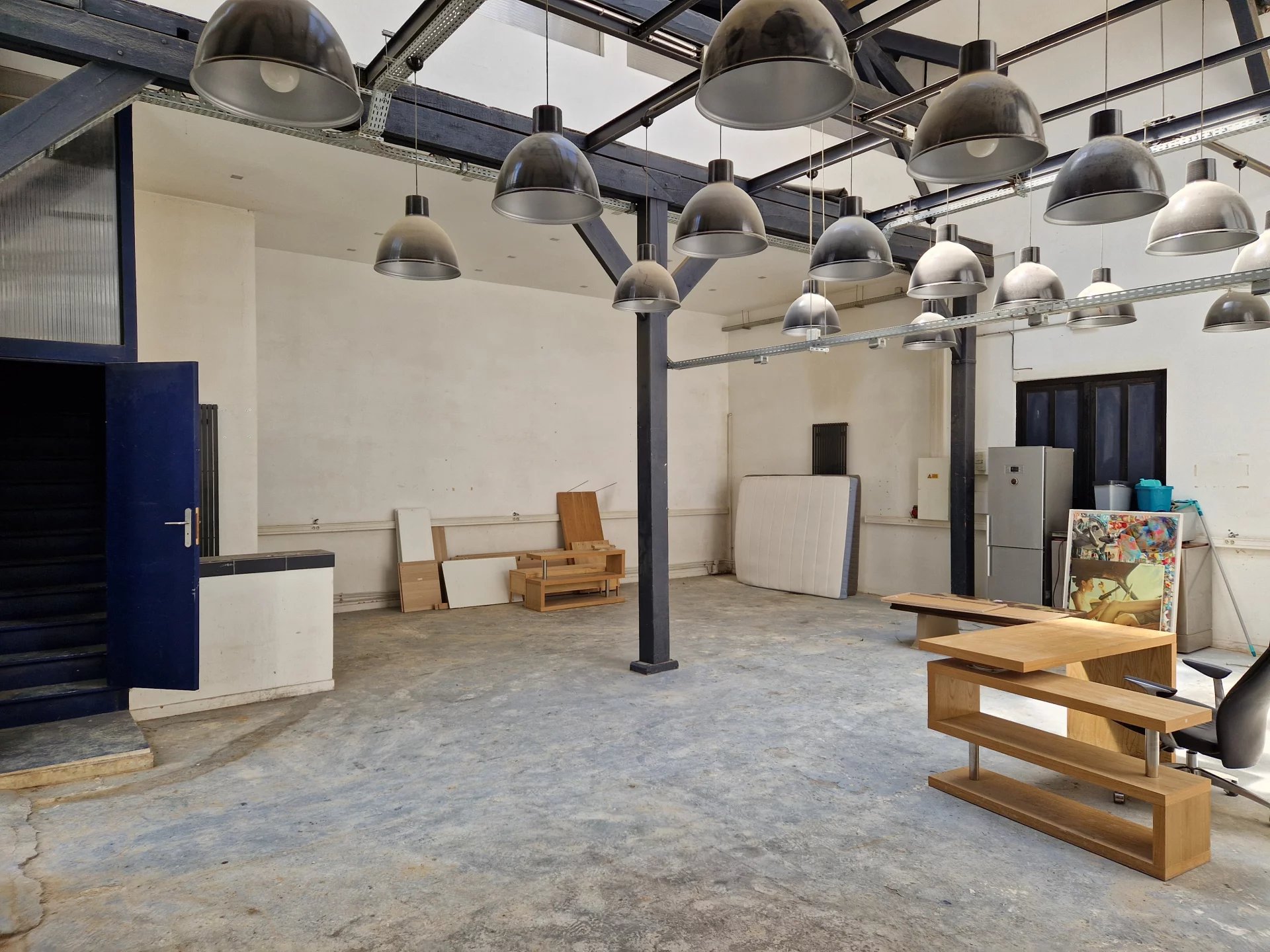 BUREAUX ATYPIQUES A VENDRE