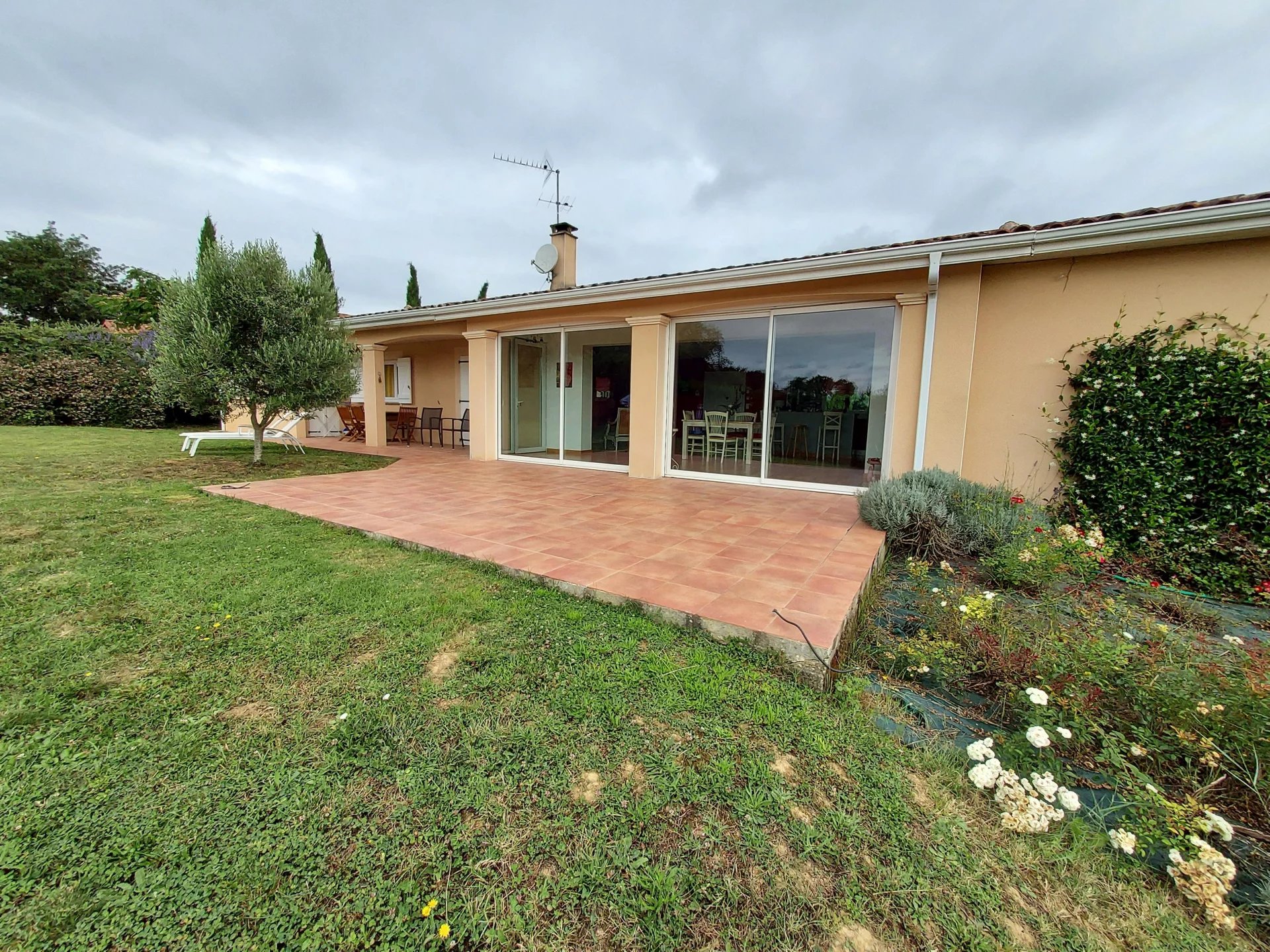 Agence immobilière de 