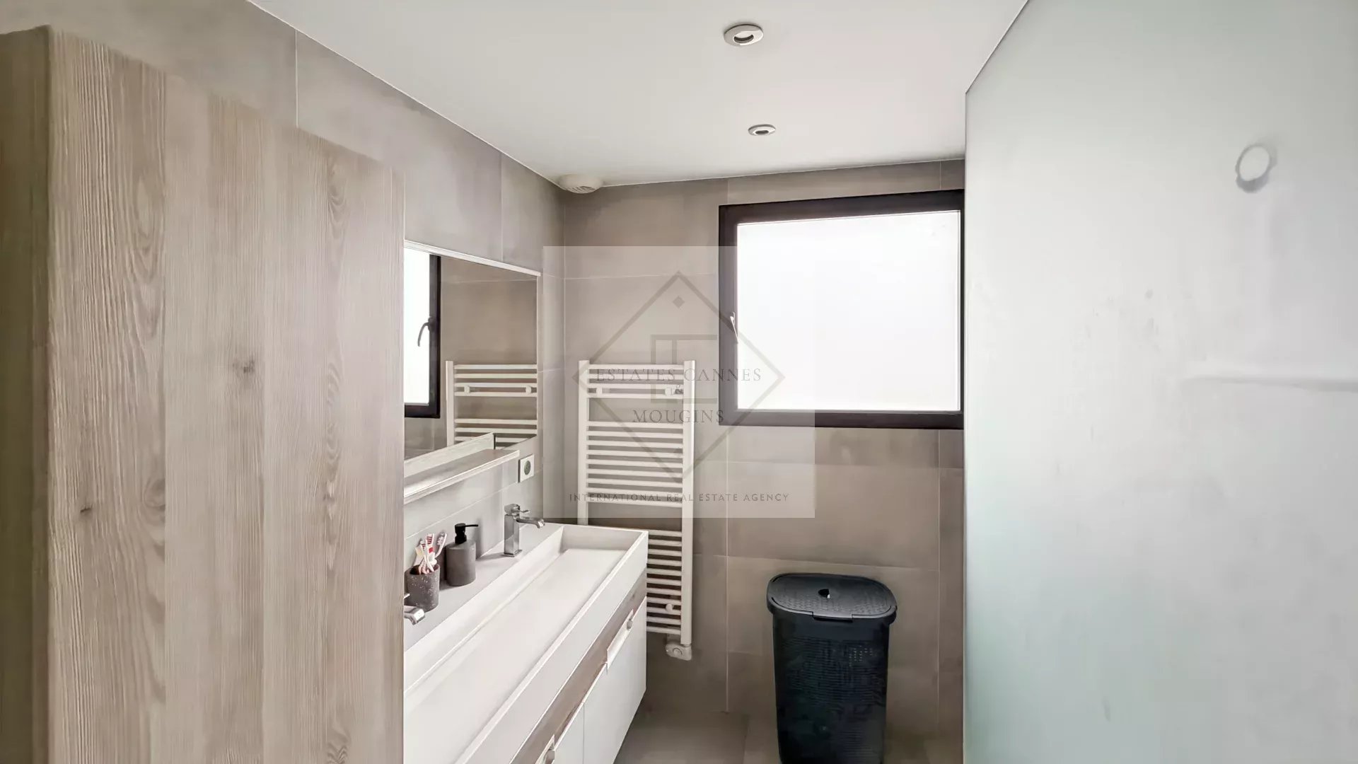 Villa moderne – vue collines, proche Cannes — photo 11