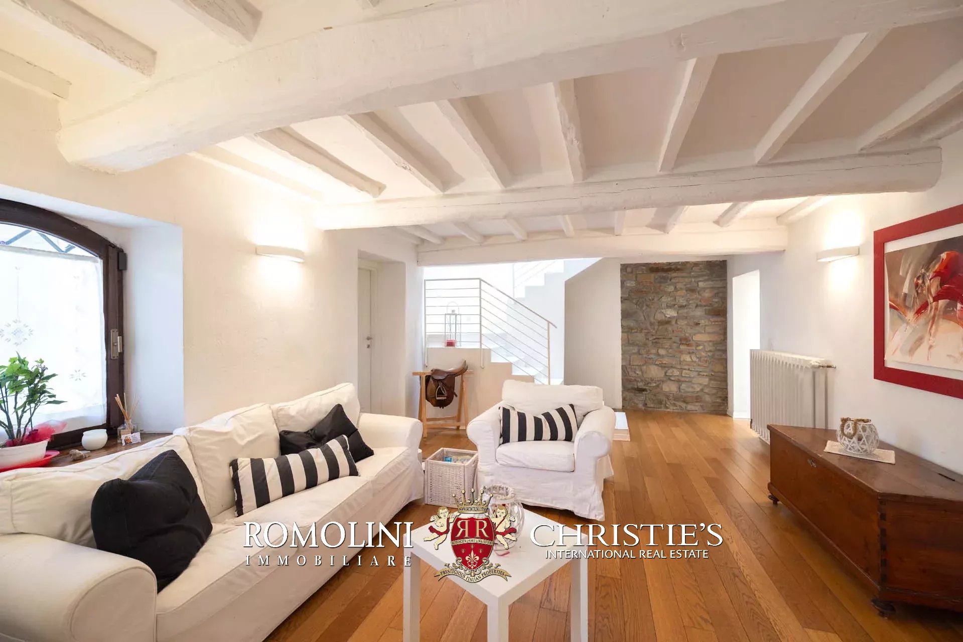 14 Bedroom Villa/Townhouse's Image 20