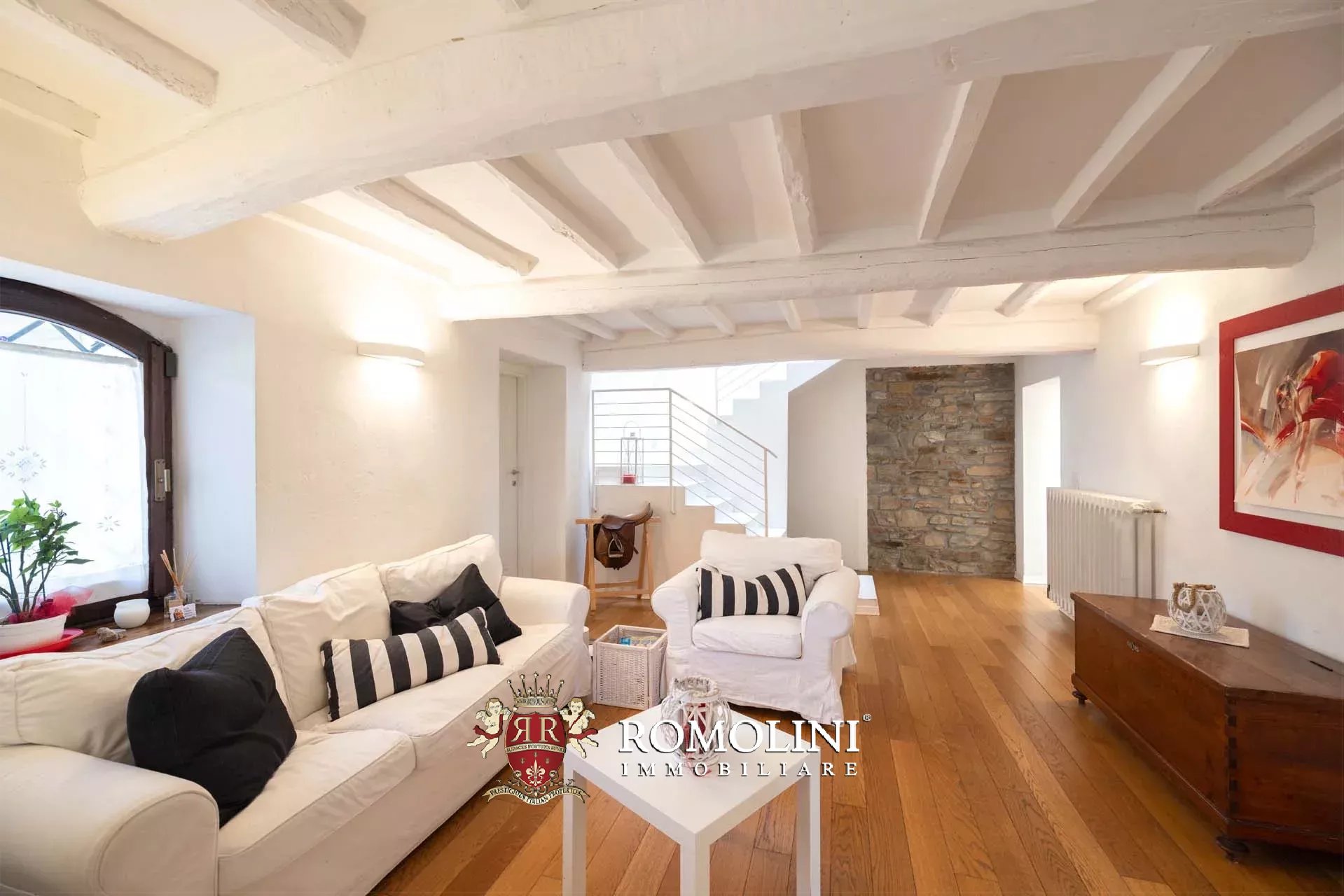 14 Bedroom Vineyard's Image 21