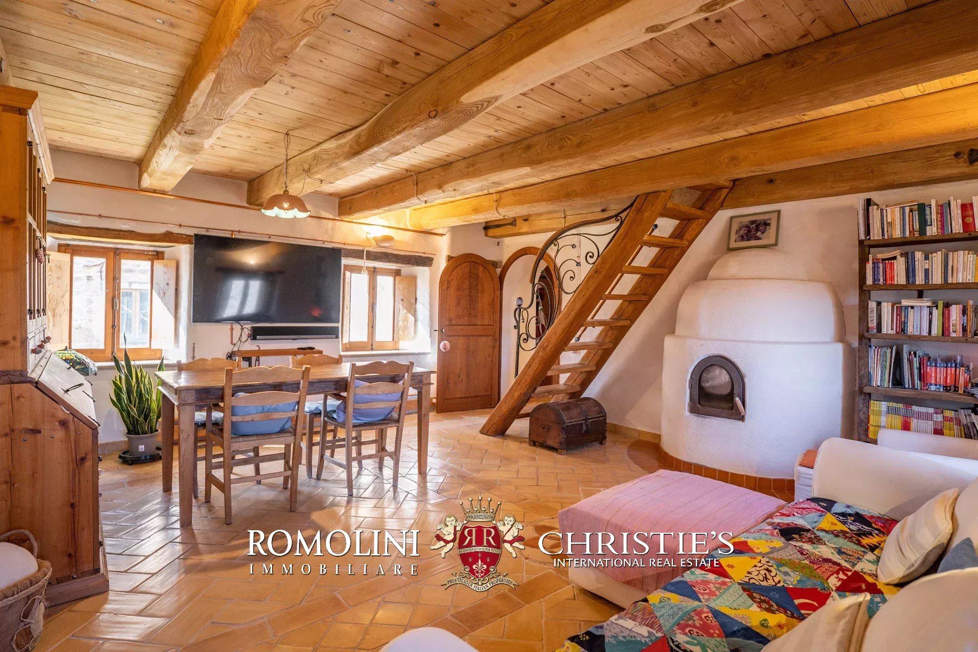 3 Bedroom Villa/Townhouse's Image 41