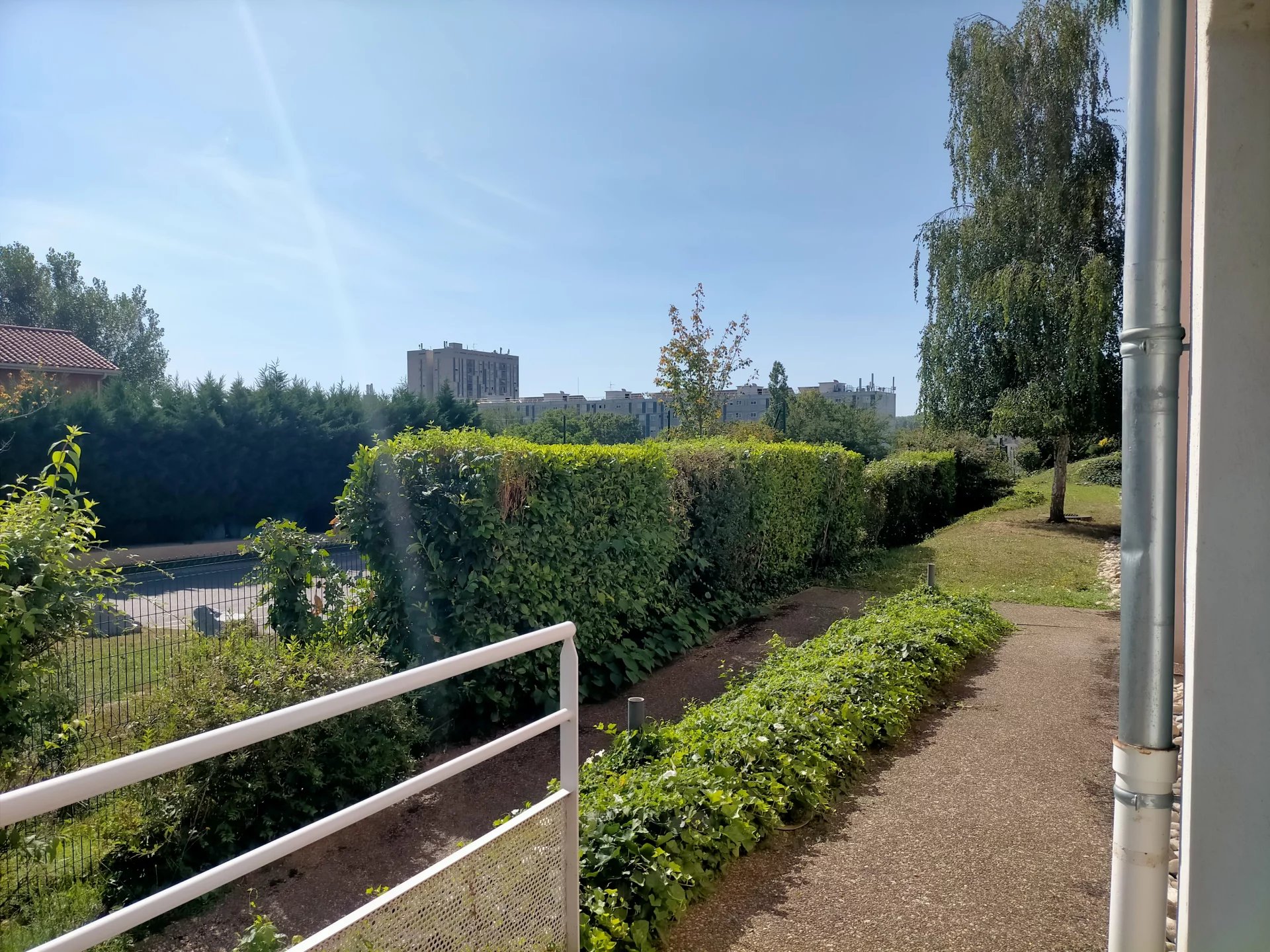 481949 Location Saint-Genis-Laval