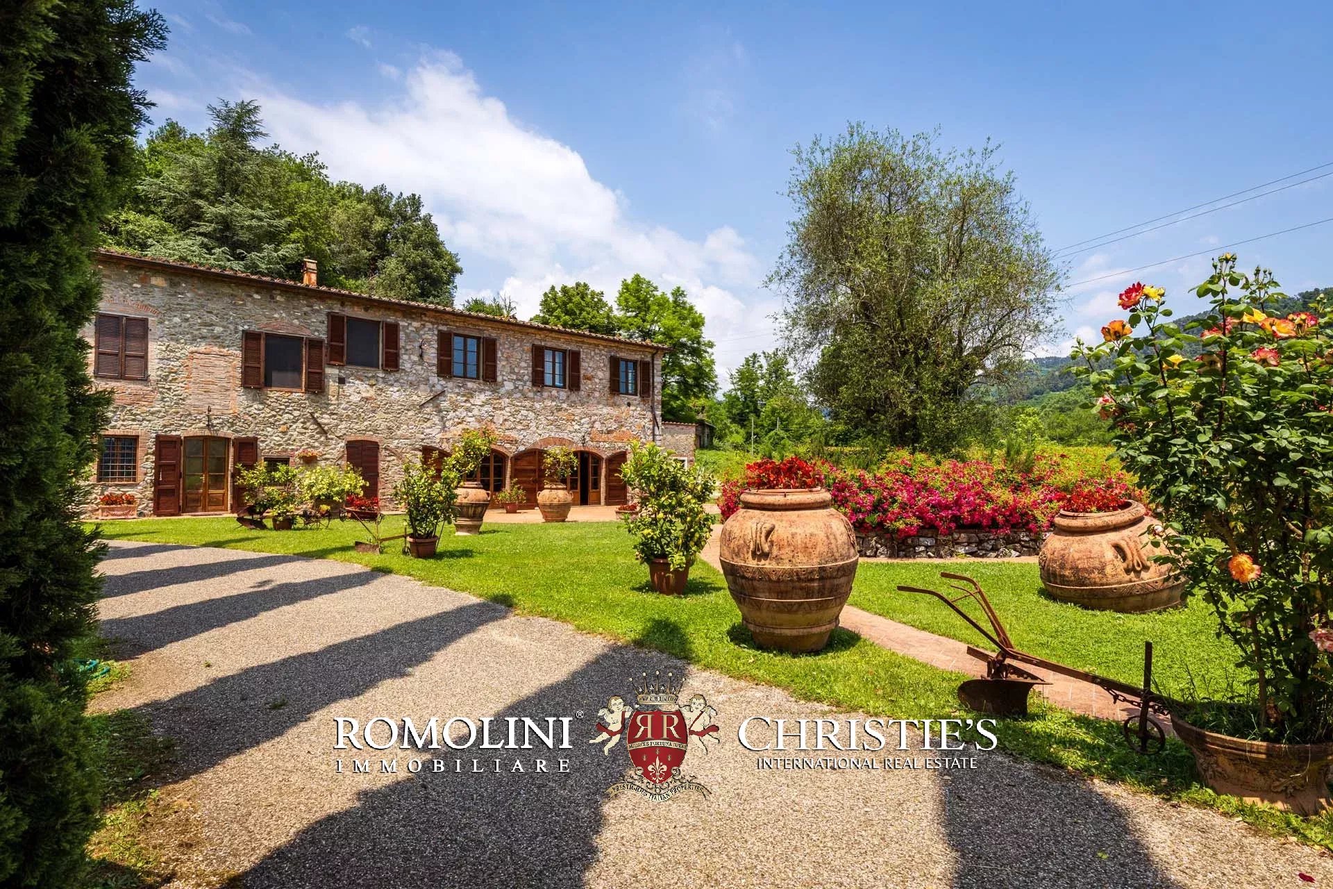 12 Bedroom Villa/Townhouse's Image 9