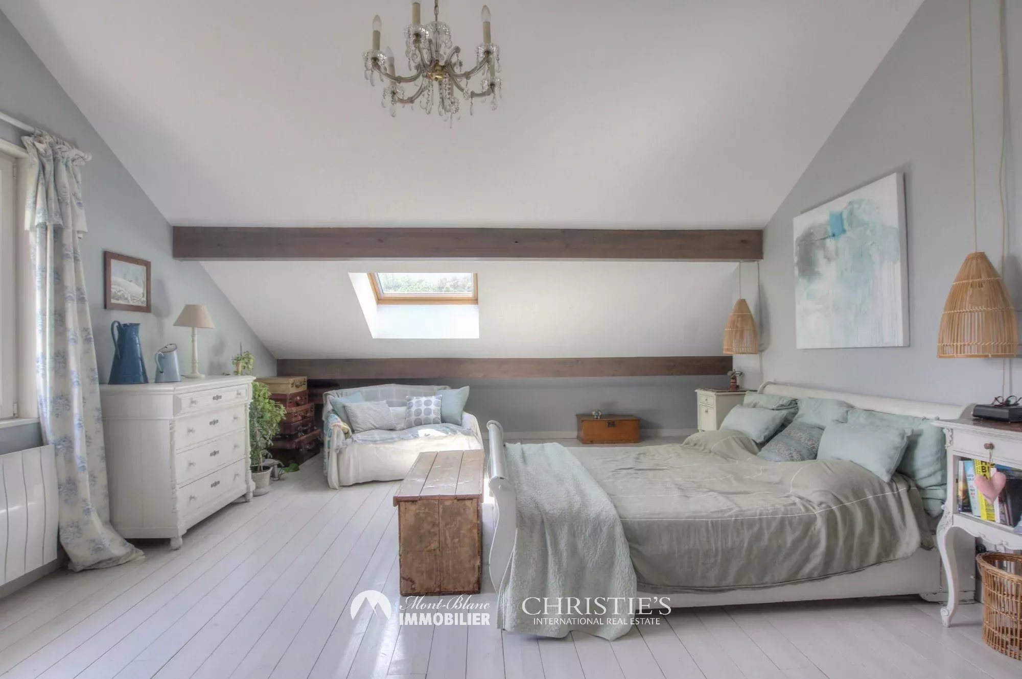 6 Bedroom Villa/Townhouse's Image 22