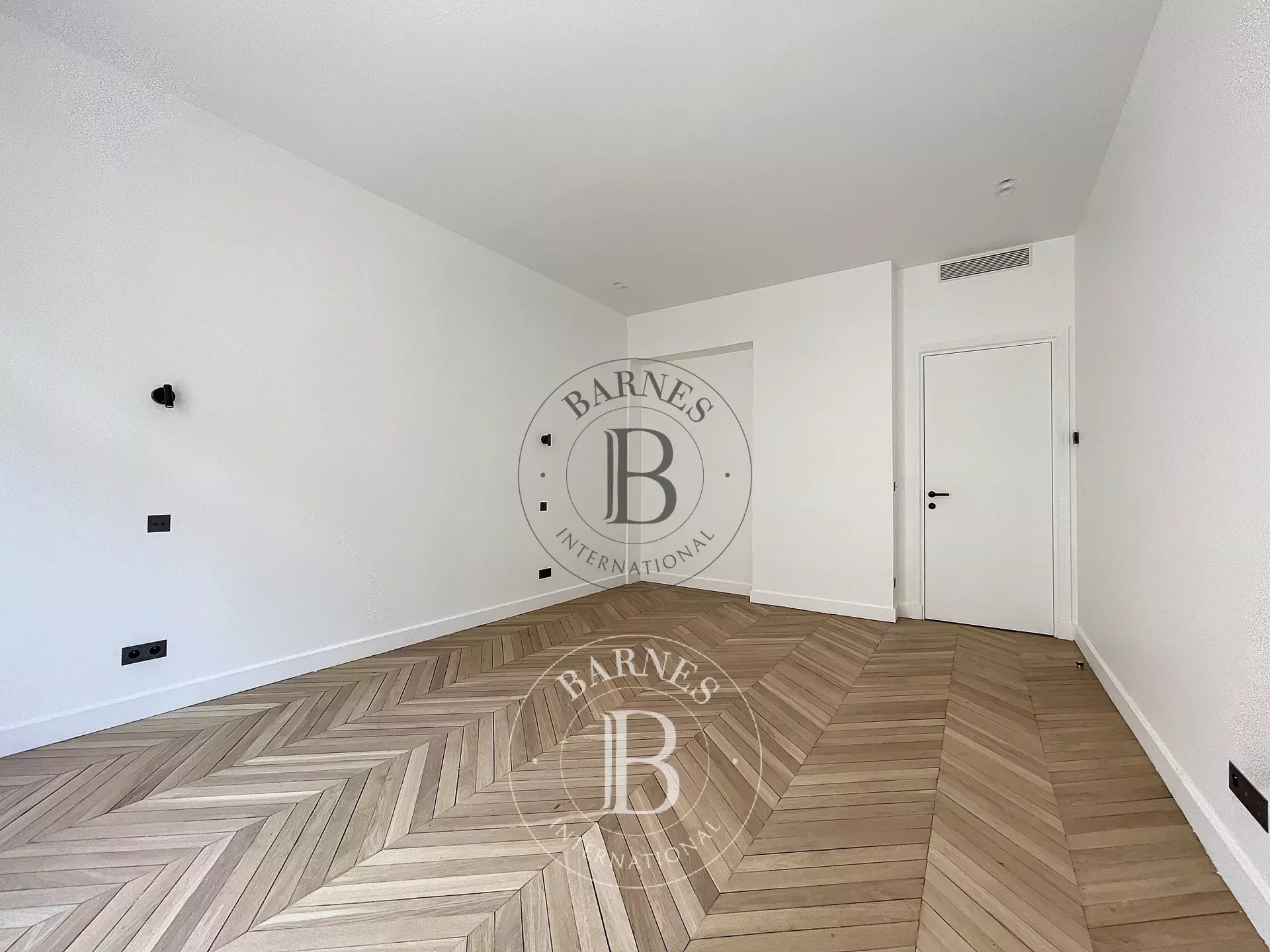 Daire Paris 8ème - picture 17