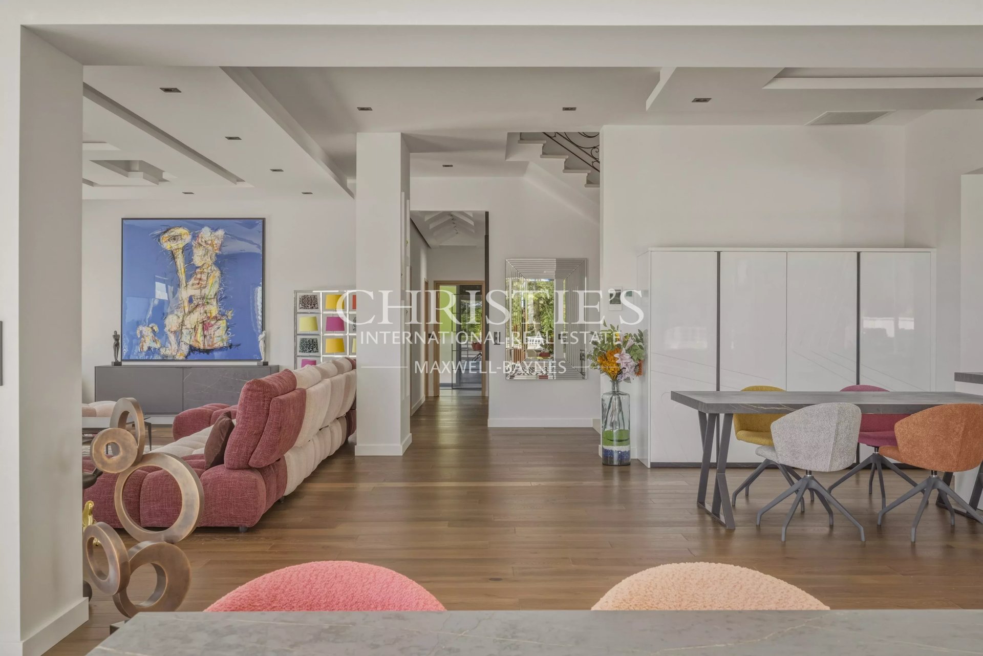 9 Bedroom Villa/Townhouse's Image 8