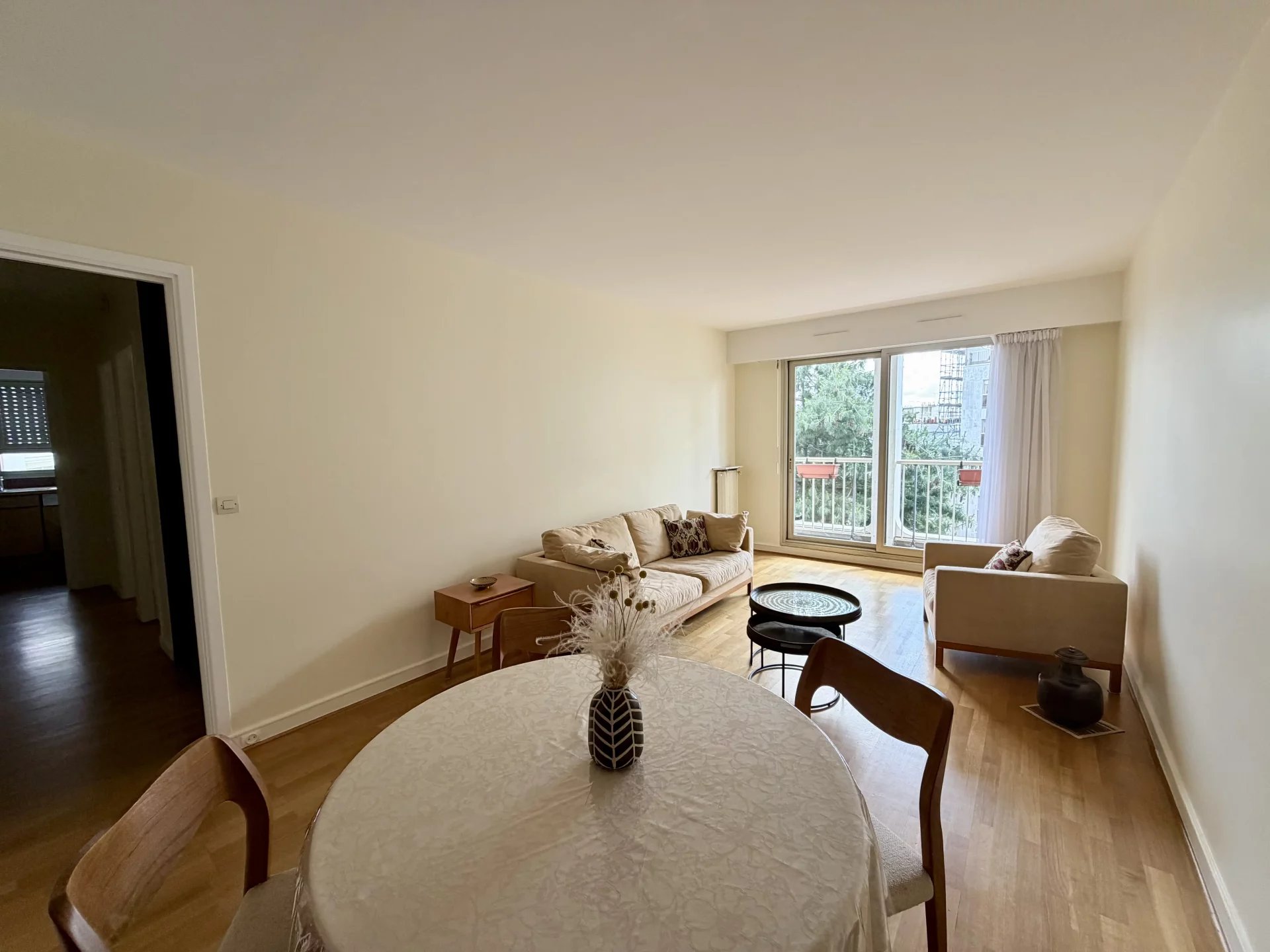 75014 Paris - Appartement meublé 3 pièces avec balcon - Image 1