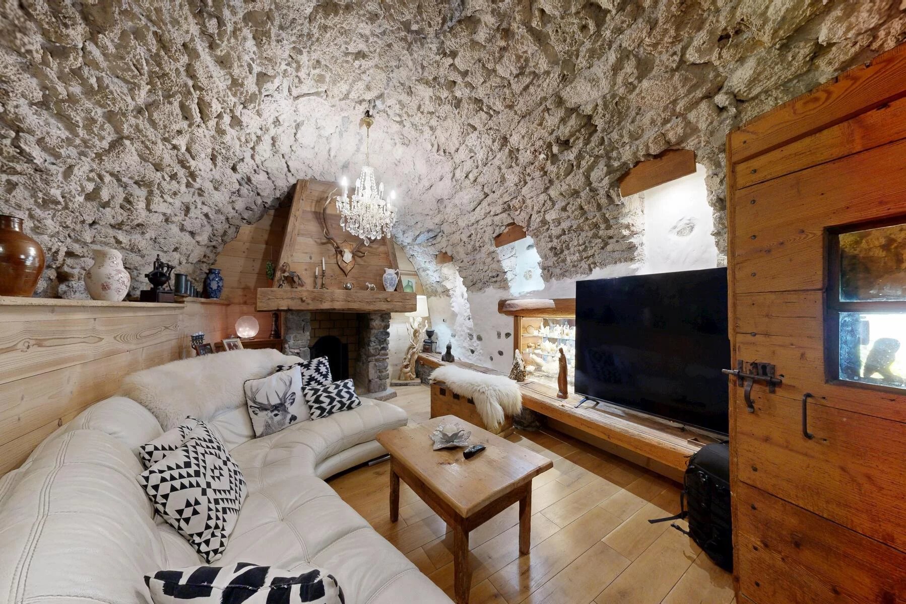 Photo of PASSY - 4 bedroom apartment with a large terrace and pool