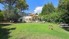 5 ROOMS HOUSE OF 193 m² - MOUANS-SARTOUX CASTELLARAS — photo 1 of 7