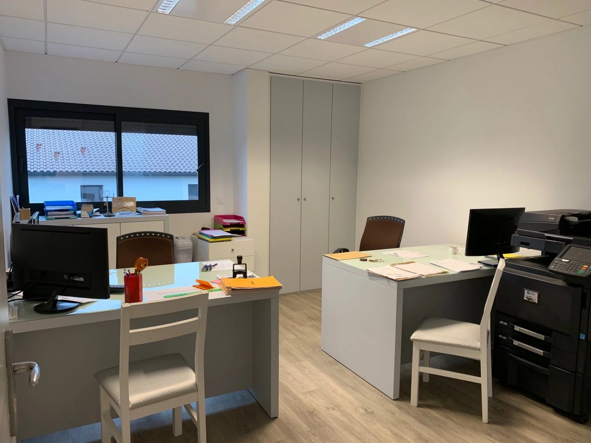 BUREAUX 103m2 - LUCENAY