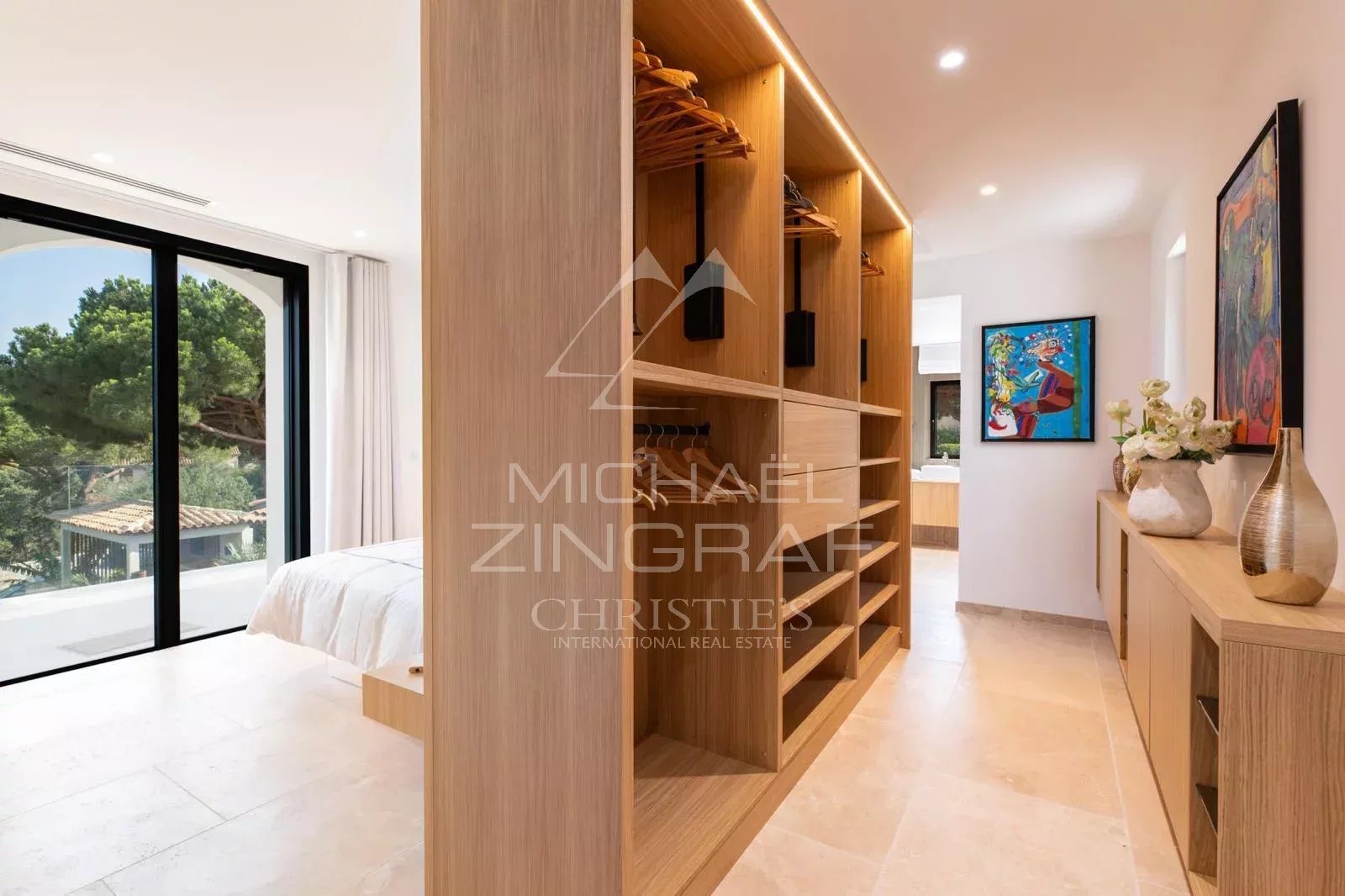 5 Bedroom Villa/Townhouse's Image 10